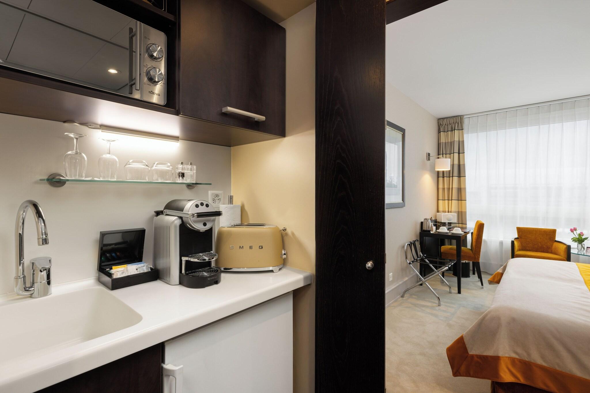 Double King Size Bed