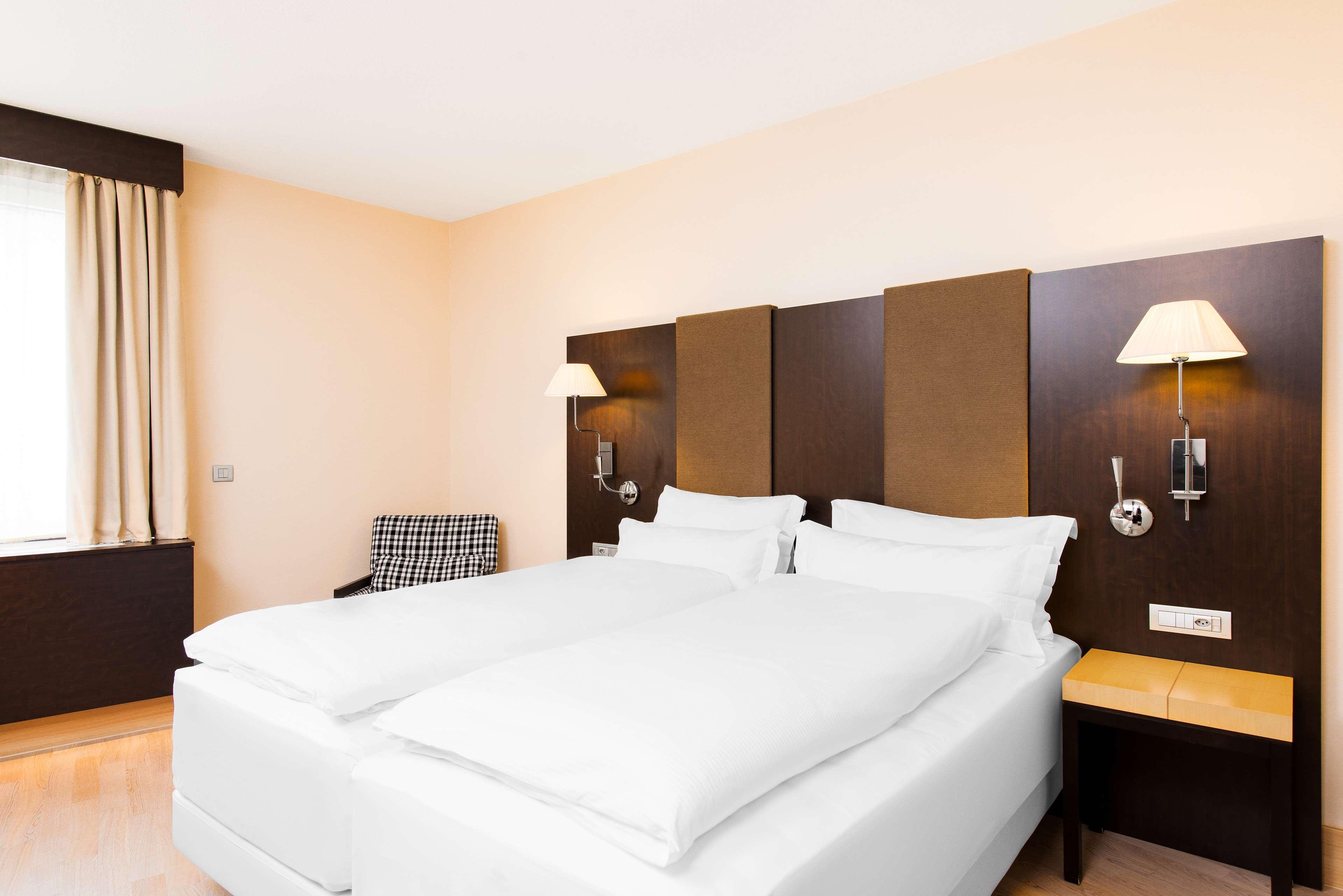 Double or Twin Standard