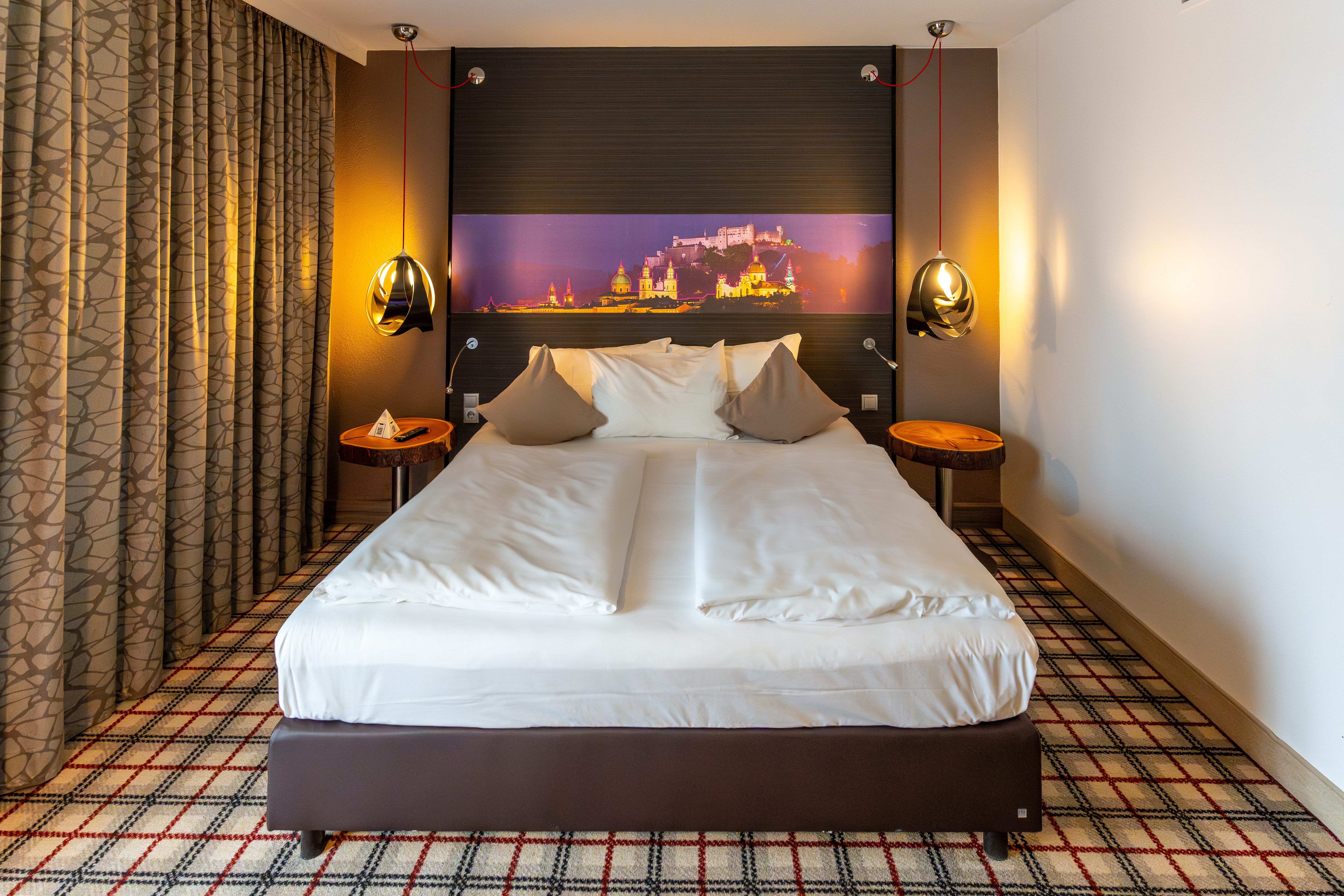 Double Deluxe King Bed