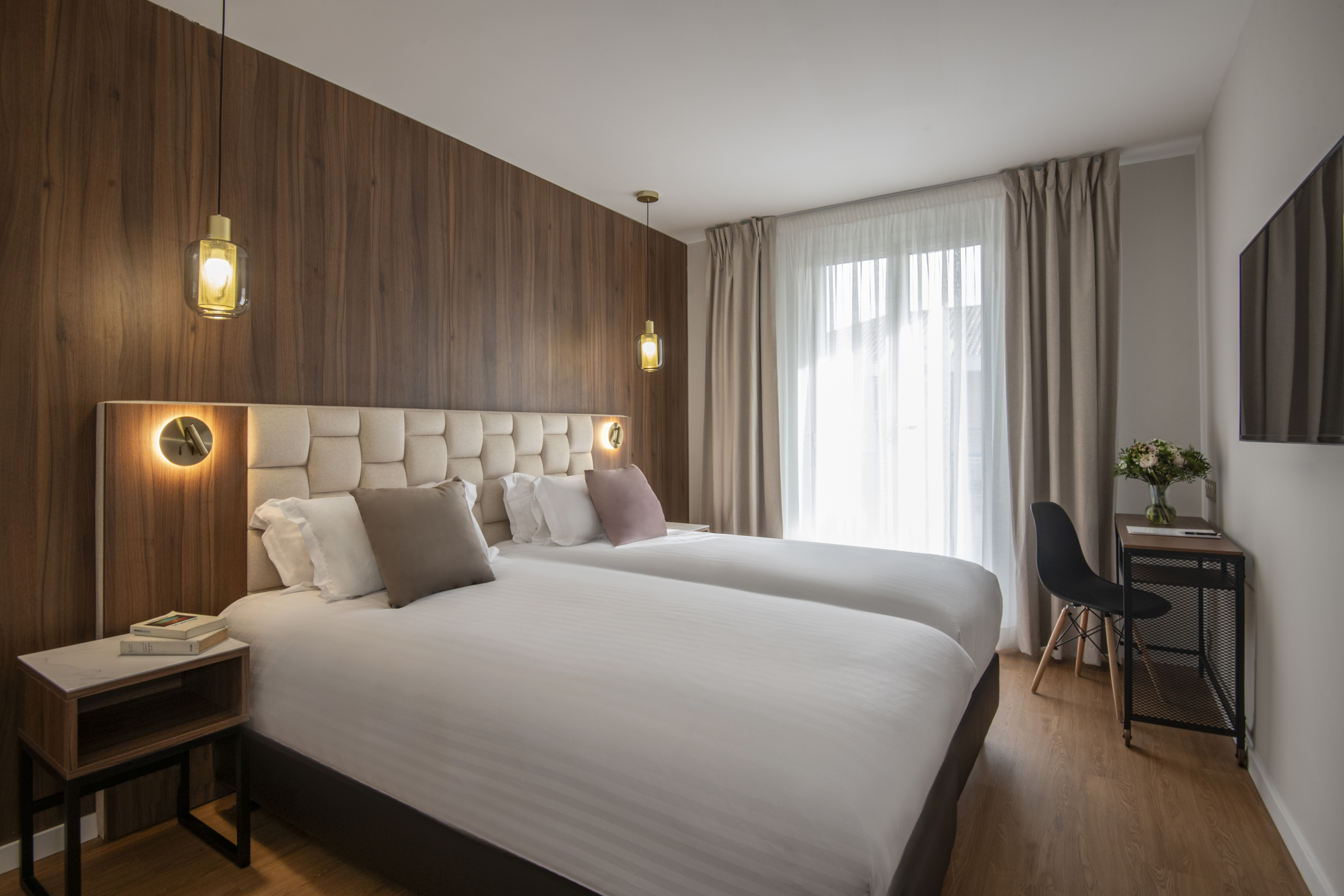 Double or Twin Executive