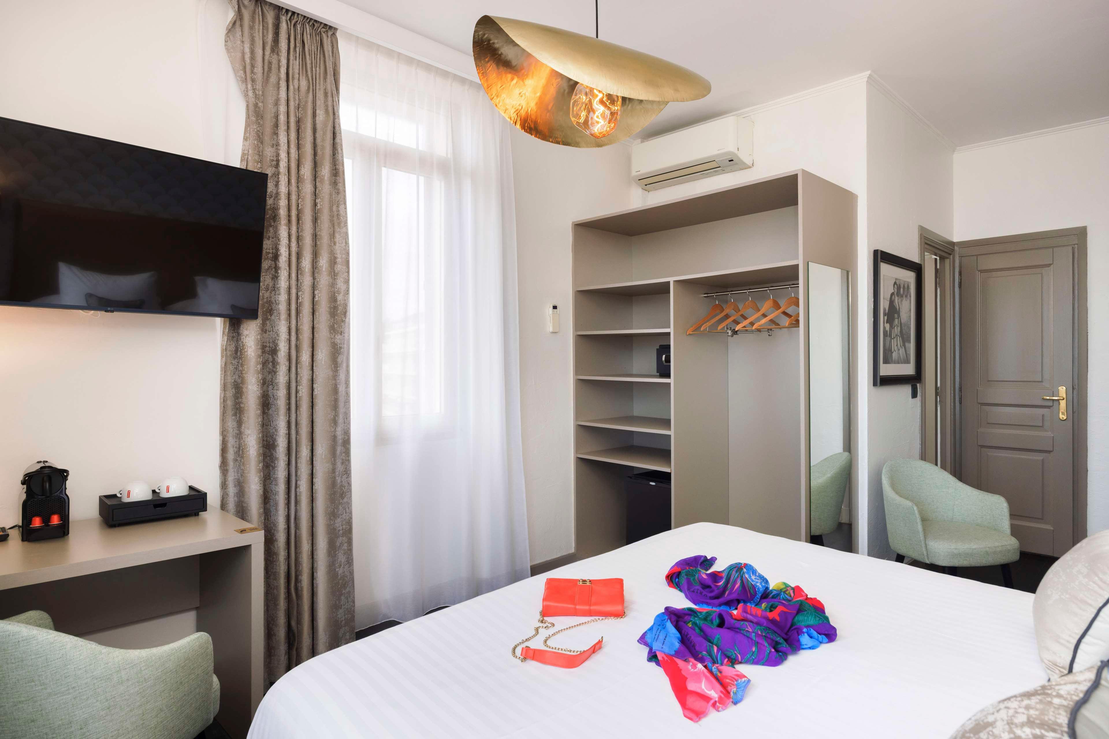 Double or Twin Deluxe Sea View