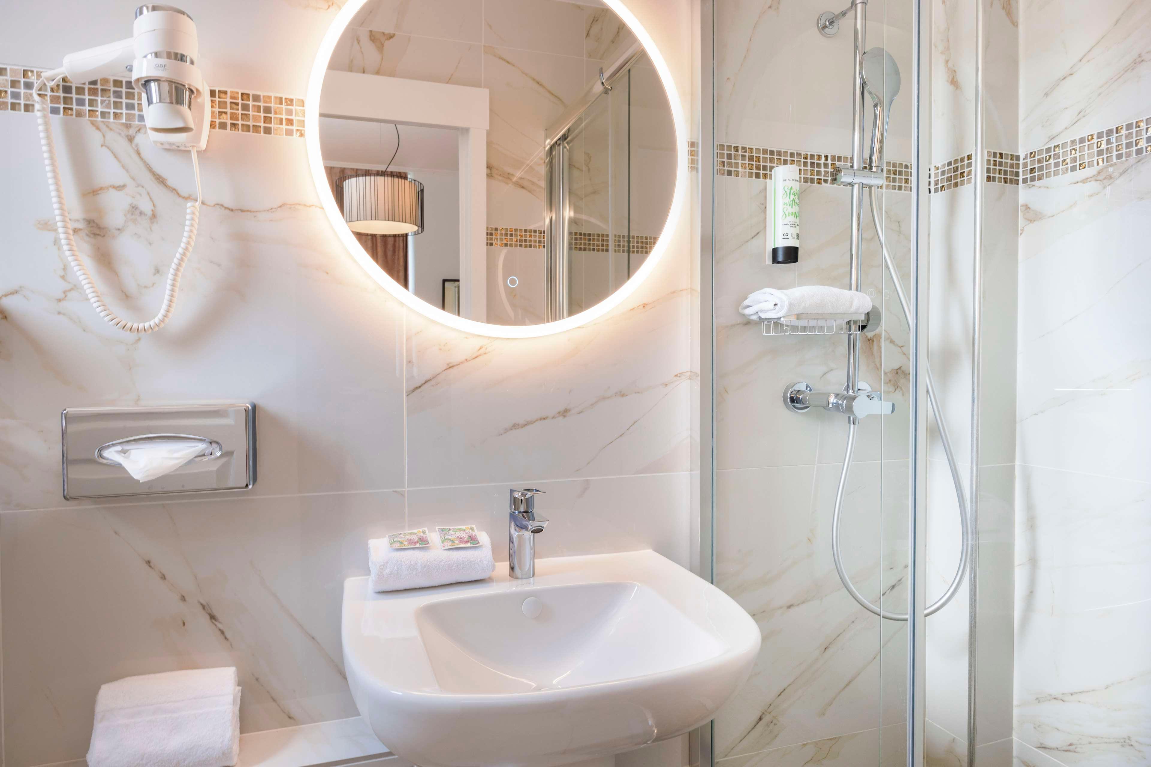 Double or Twin Standard