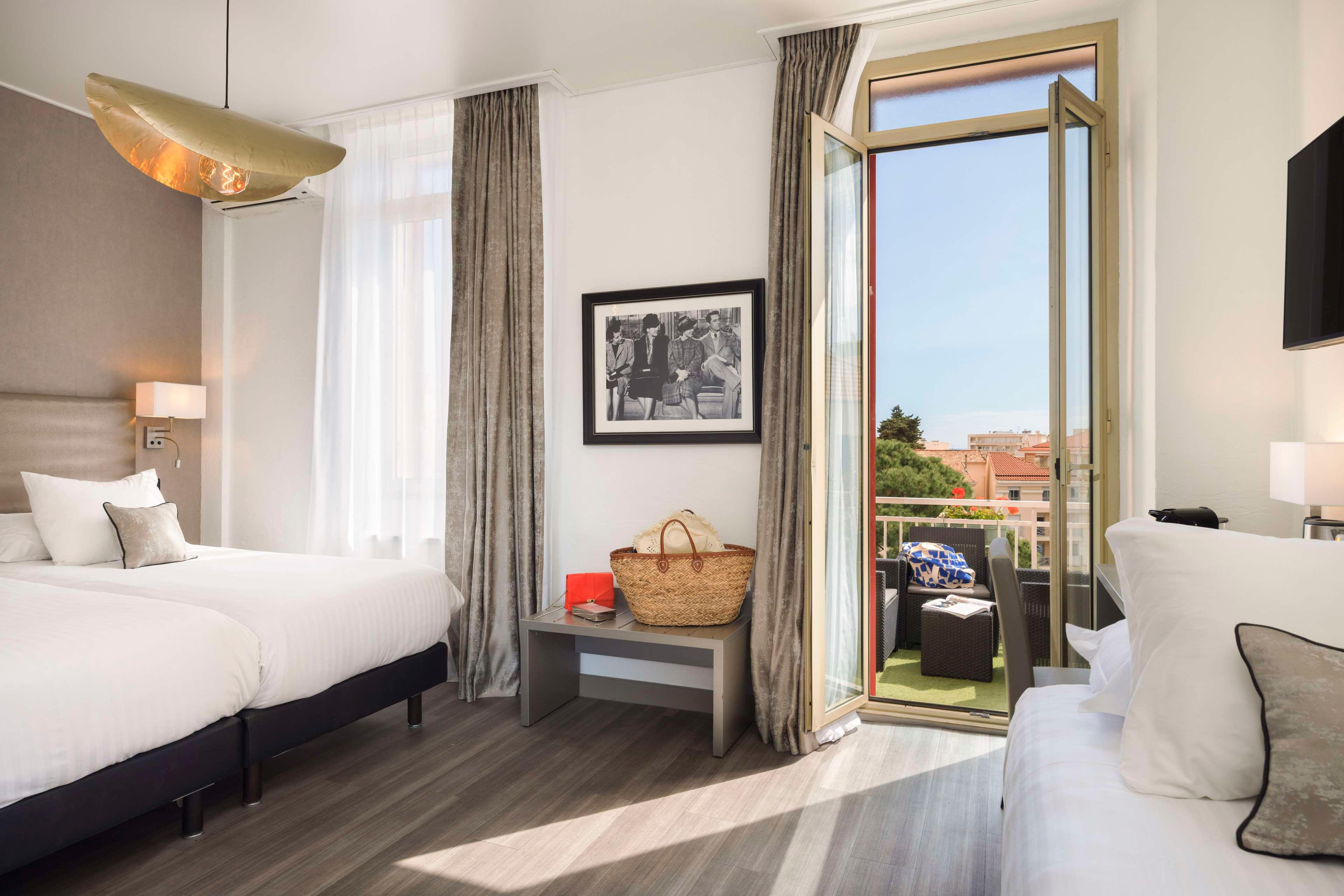 Double or Twin Deluxe