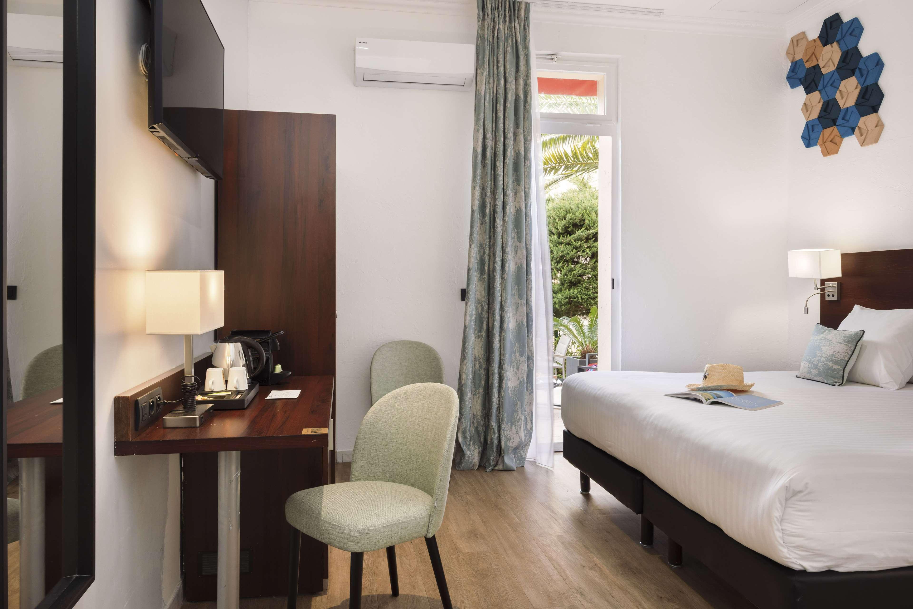 Double or Twin Superior Sea View