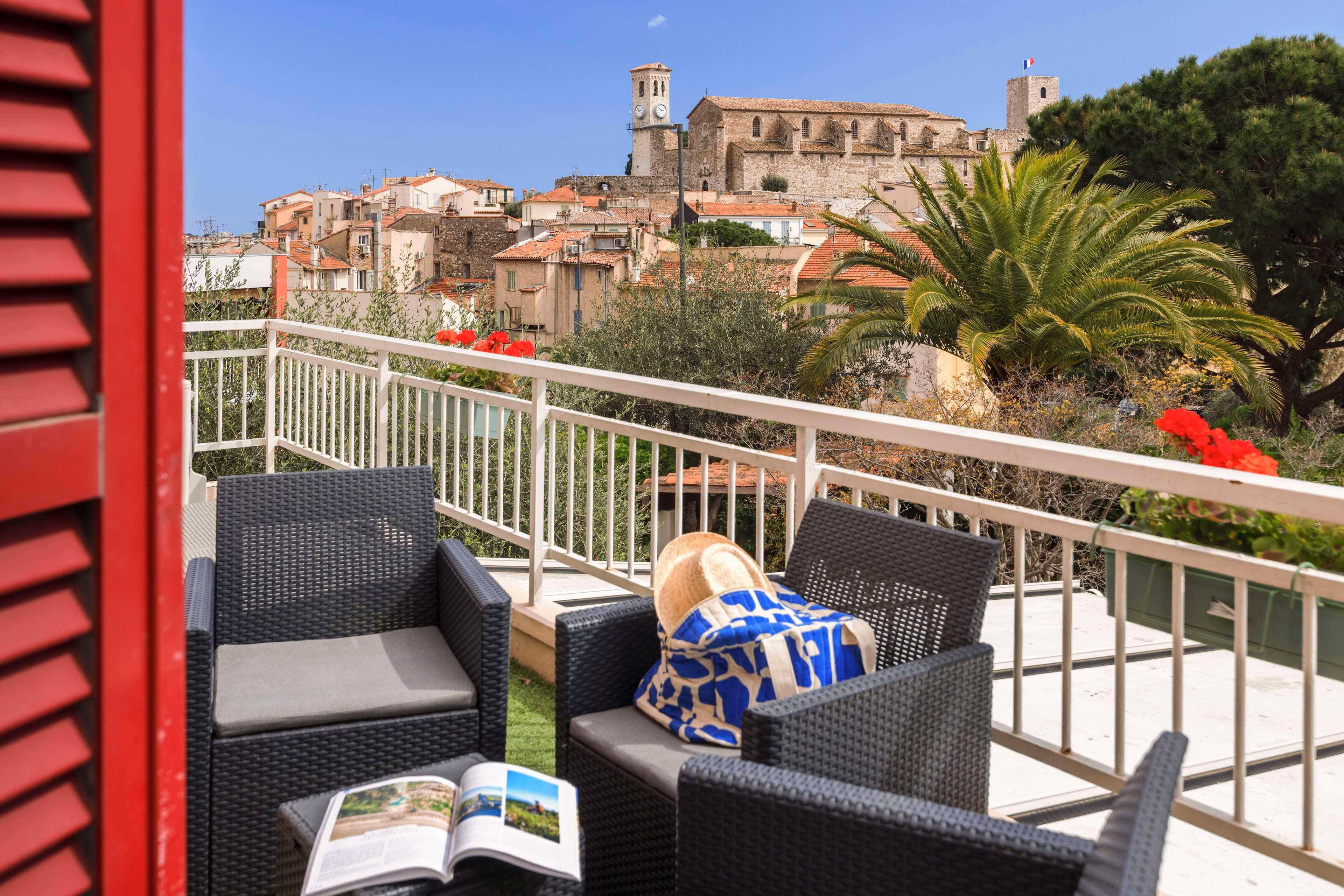 Double or Twin Deluxe