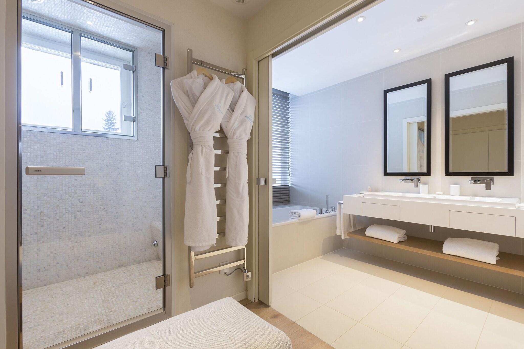 Junior Suite Mountain View