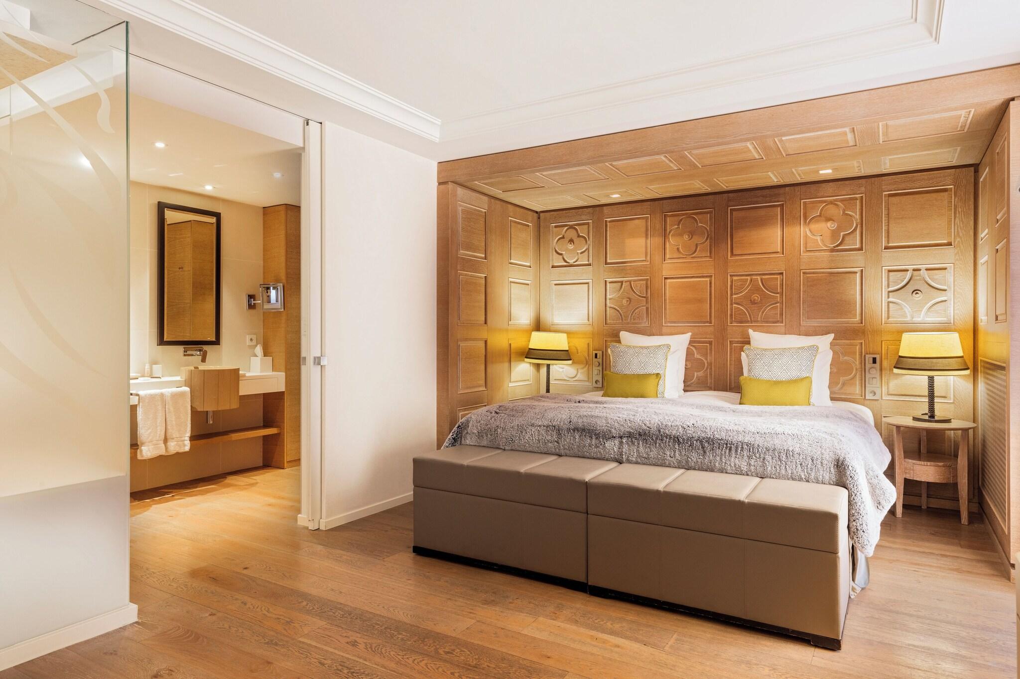 Junior Suite King Size Bed