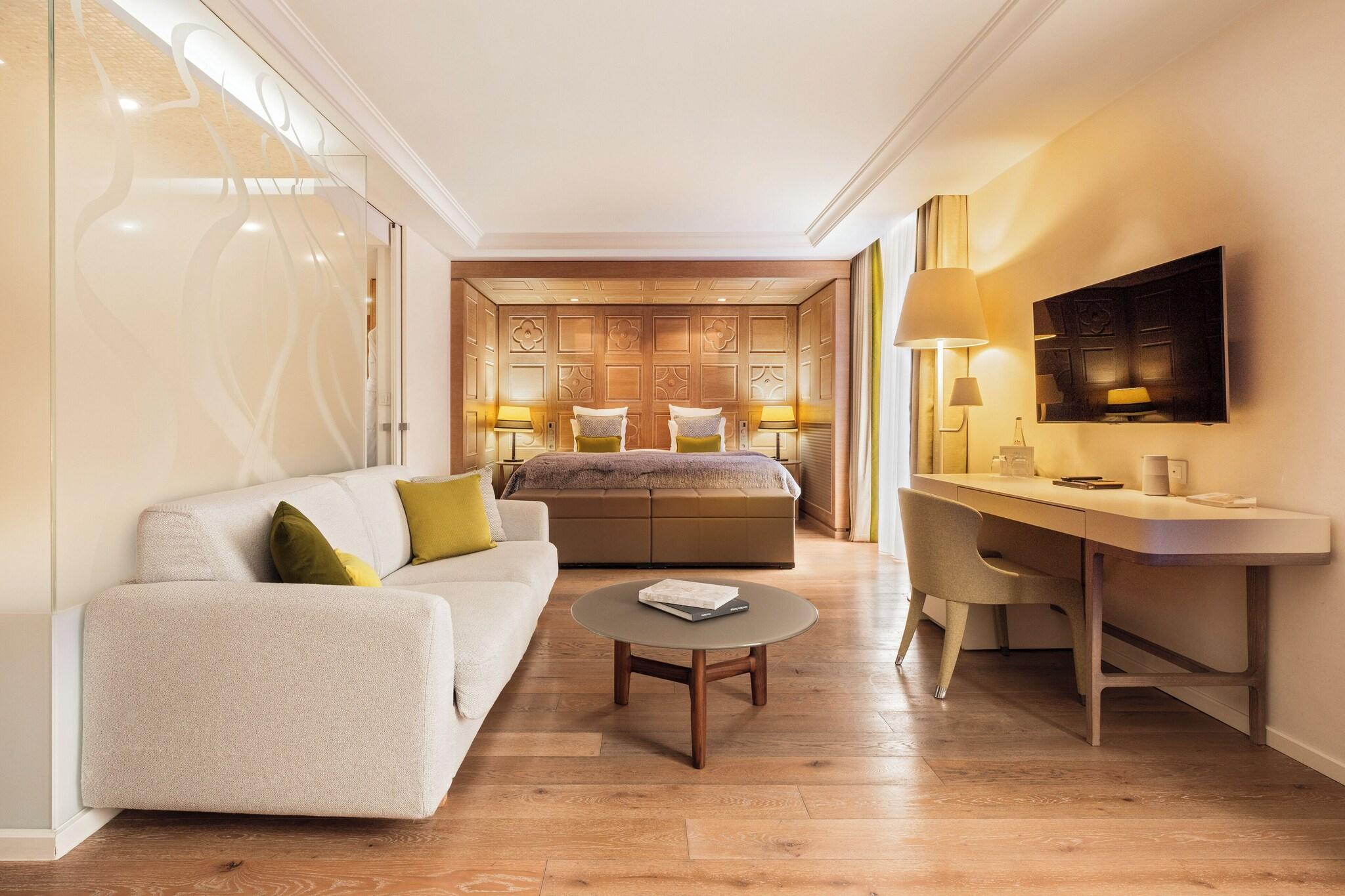 Junior Suite King Size Bed