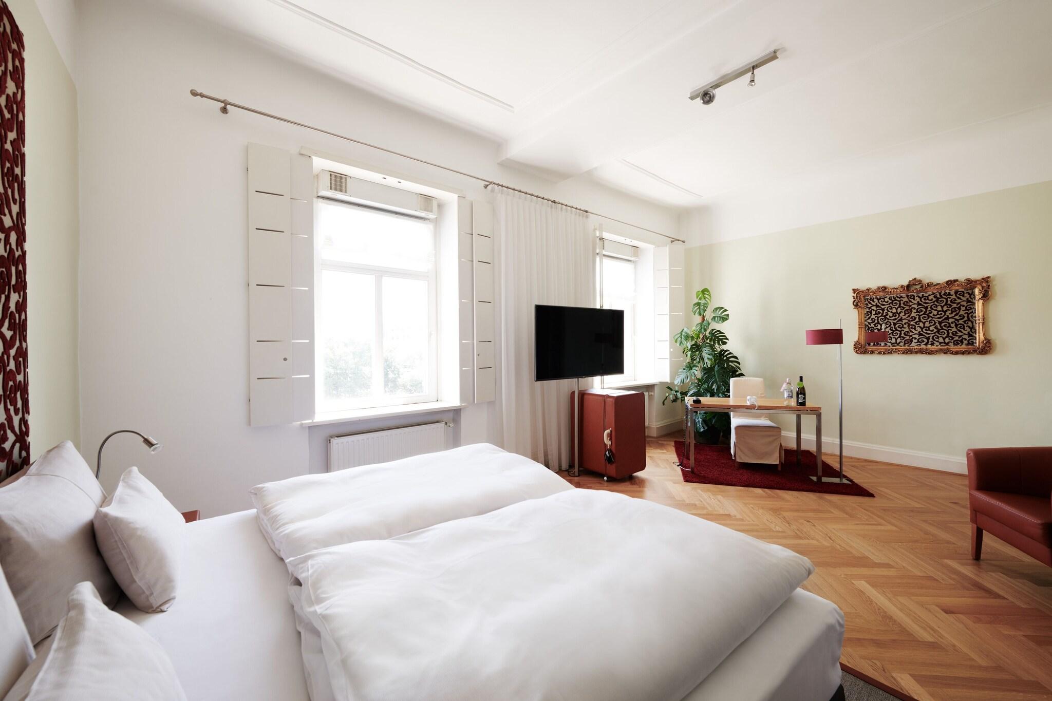 Junior Suite Classic Double Bed