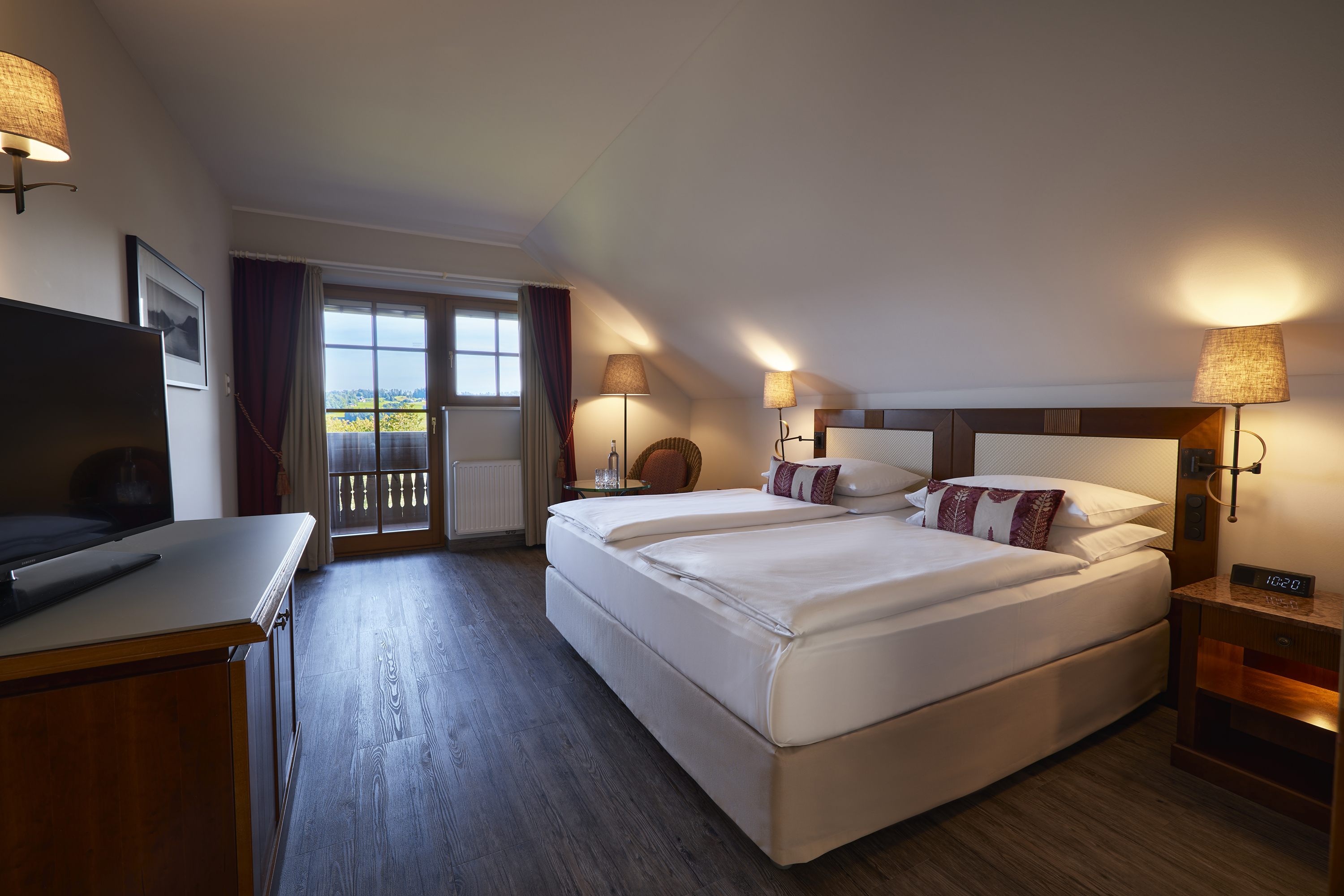 Suite One Bedroom with Air Conditioning