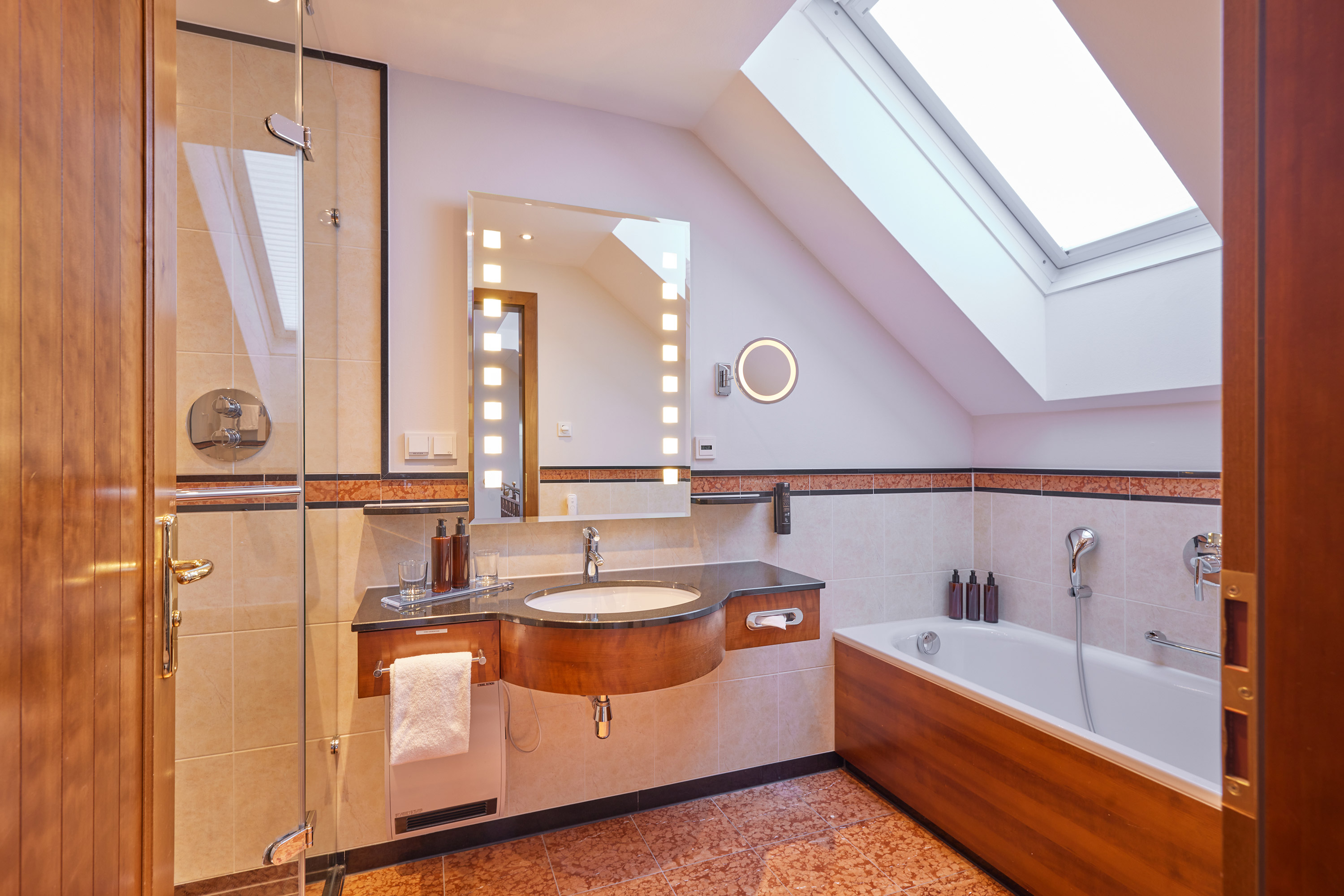 Suite One Bedroom with Air Conditioning