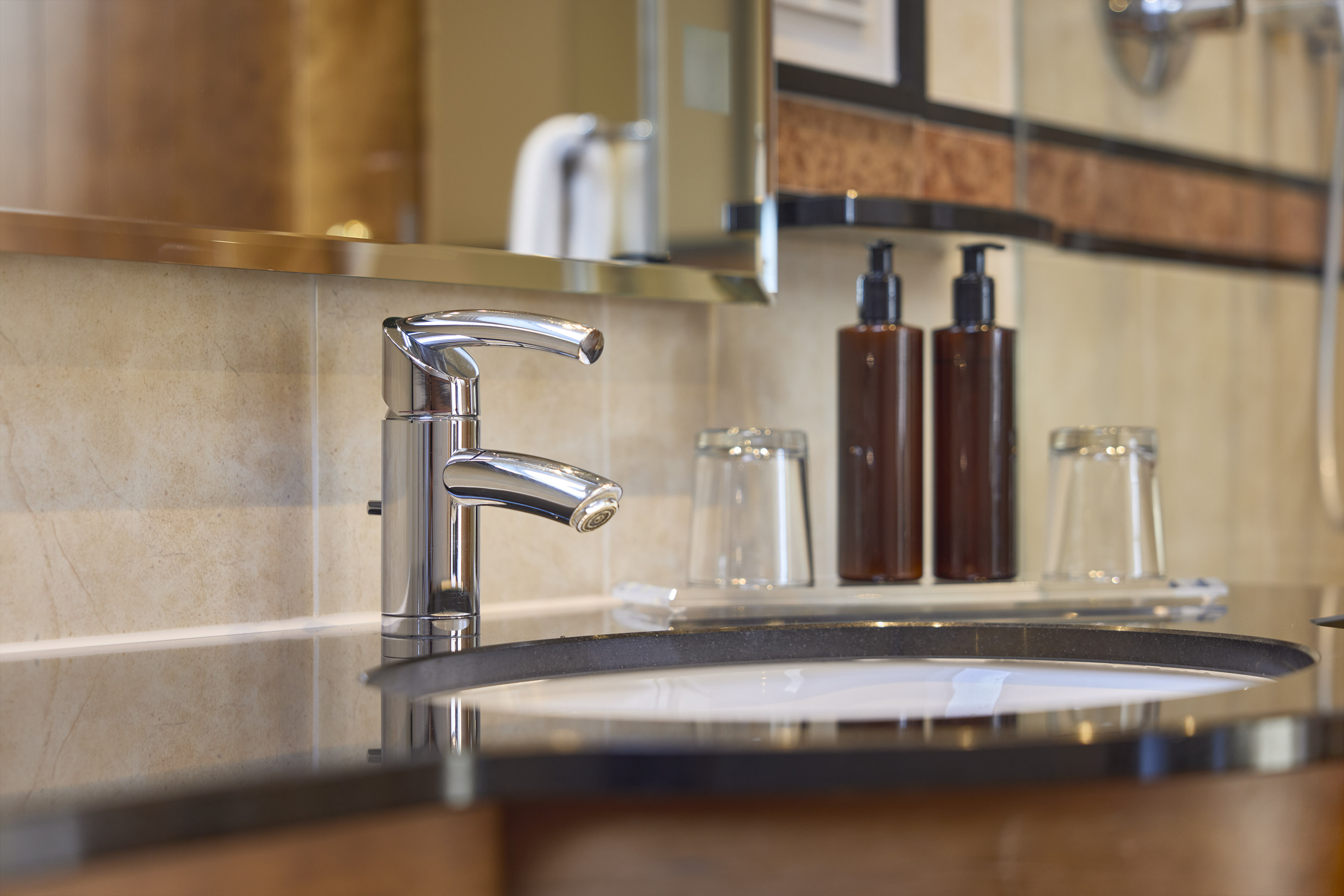 Suite Two Bedrooms with Air Conditioning