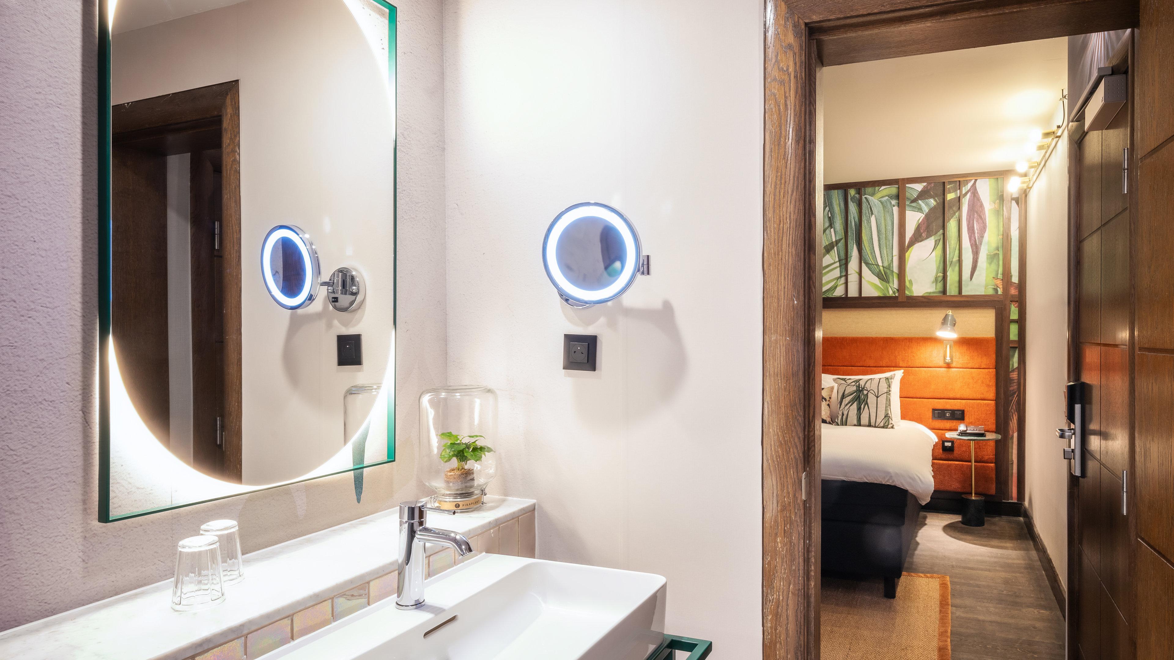 Double Queen Size Bed