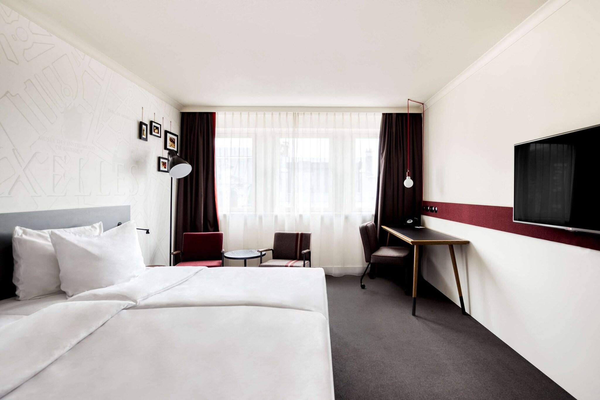 Double King Size Bed