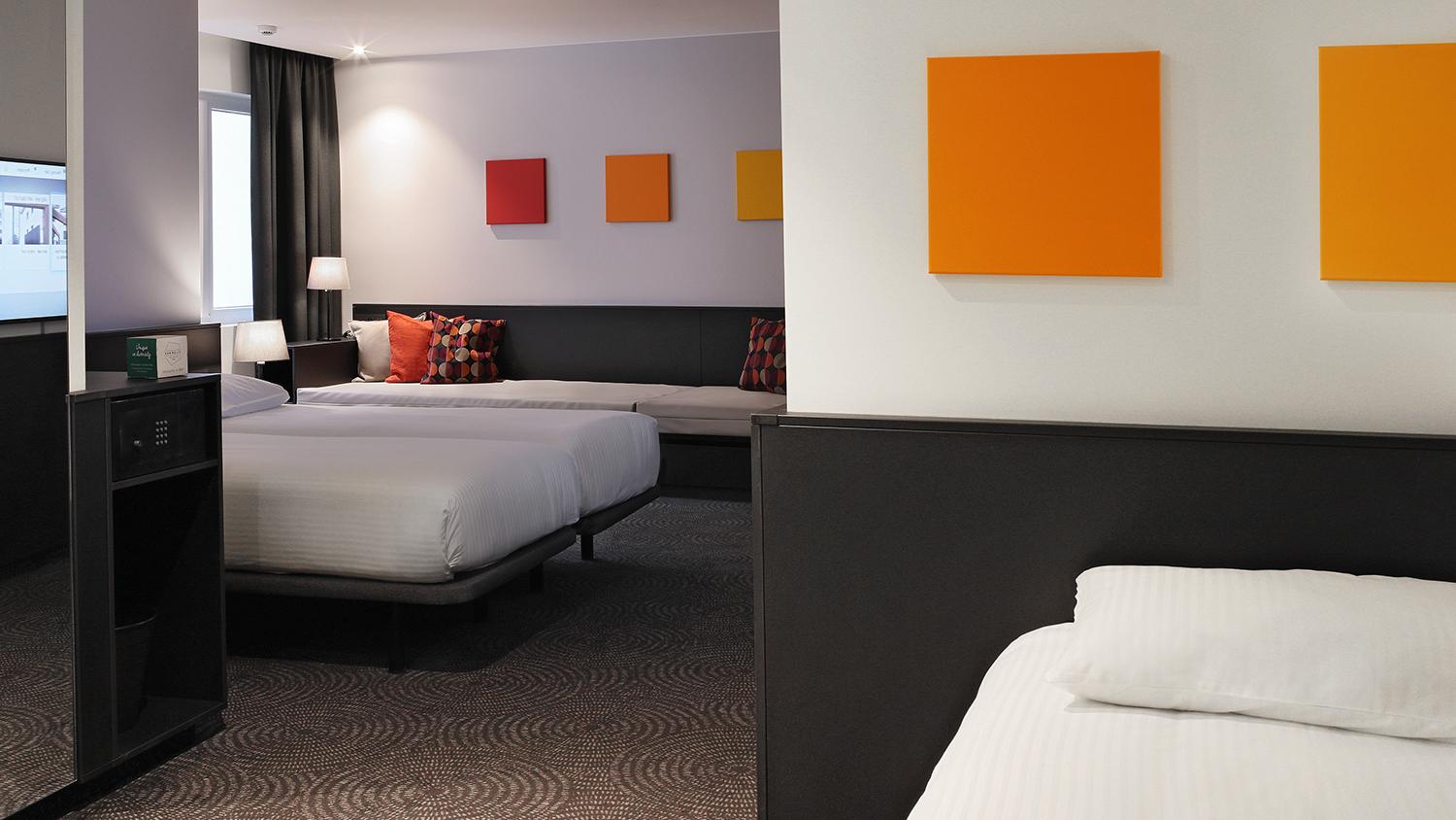 Family Room Capacity 6