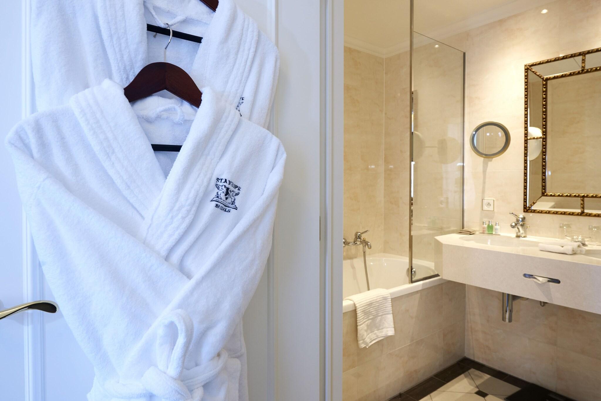 Family Room King Size Bed