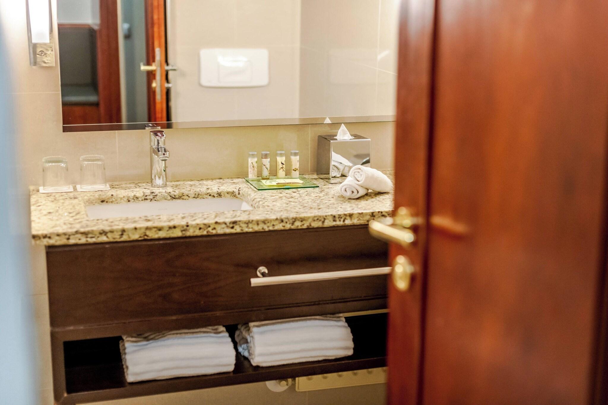 Double Deluxe Queen Bed