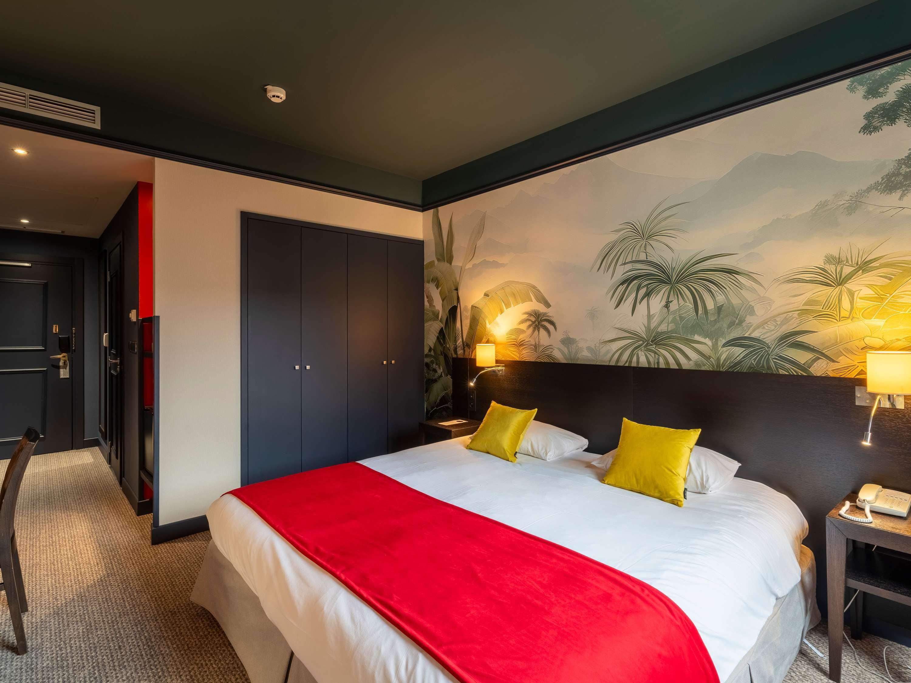 Double King Size Bed