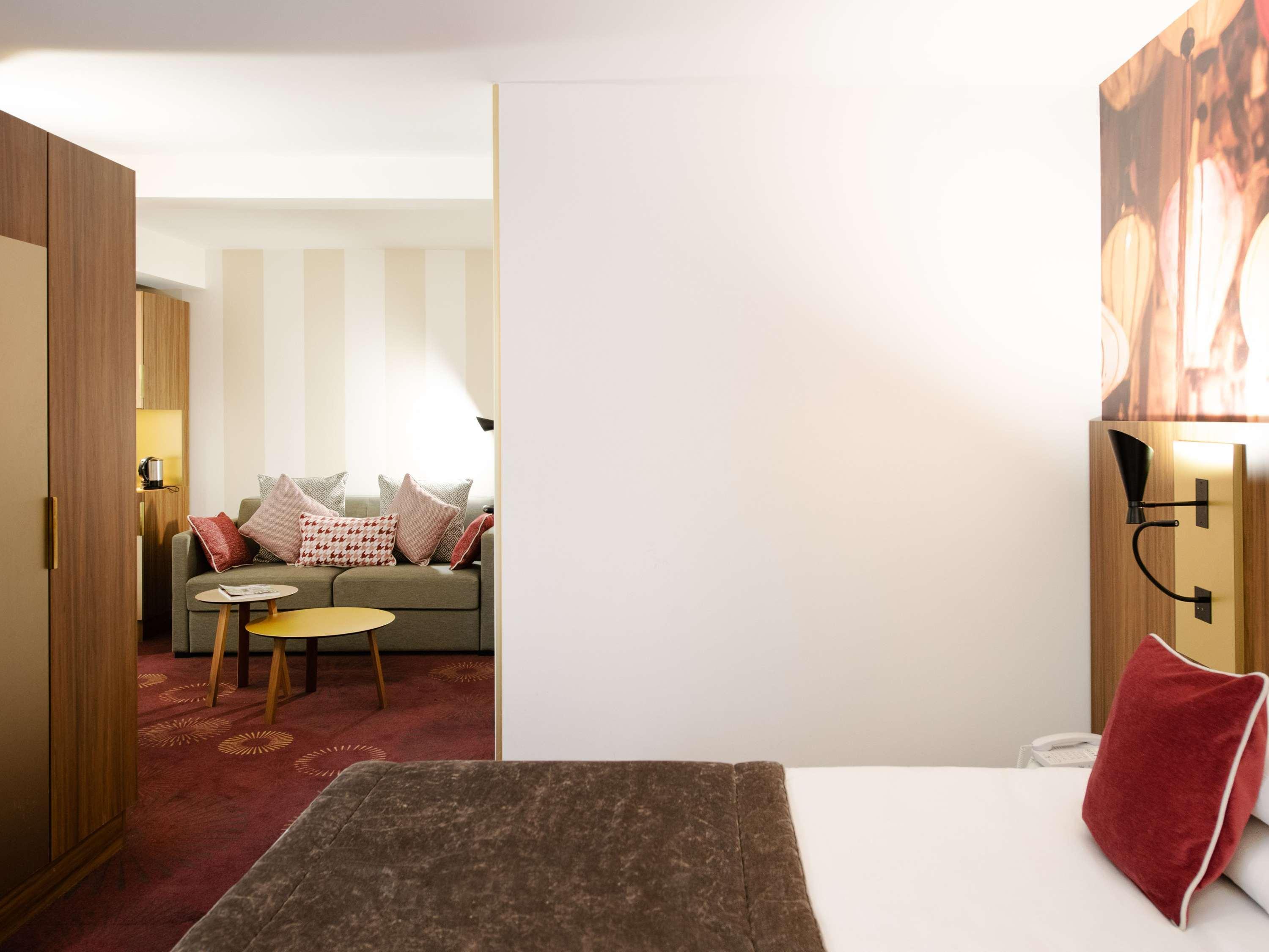 Family Room King Size Bed