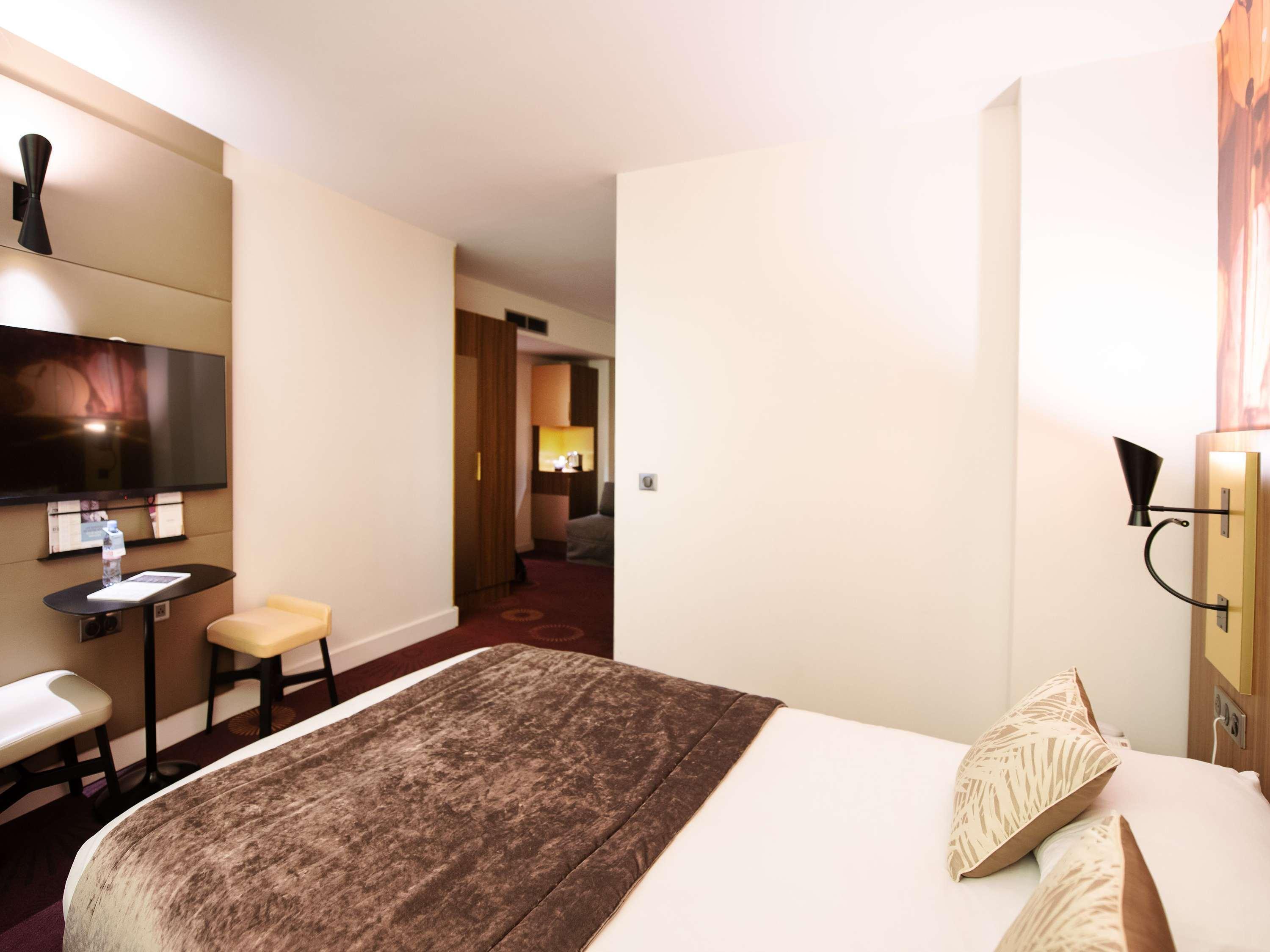 Double Classic Double Bed