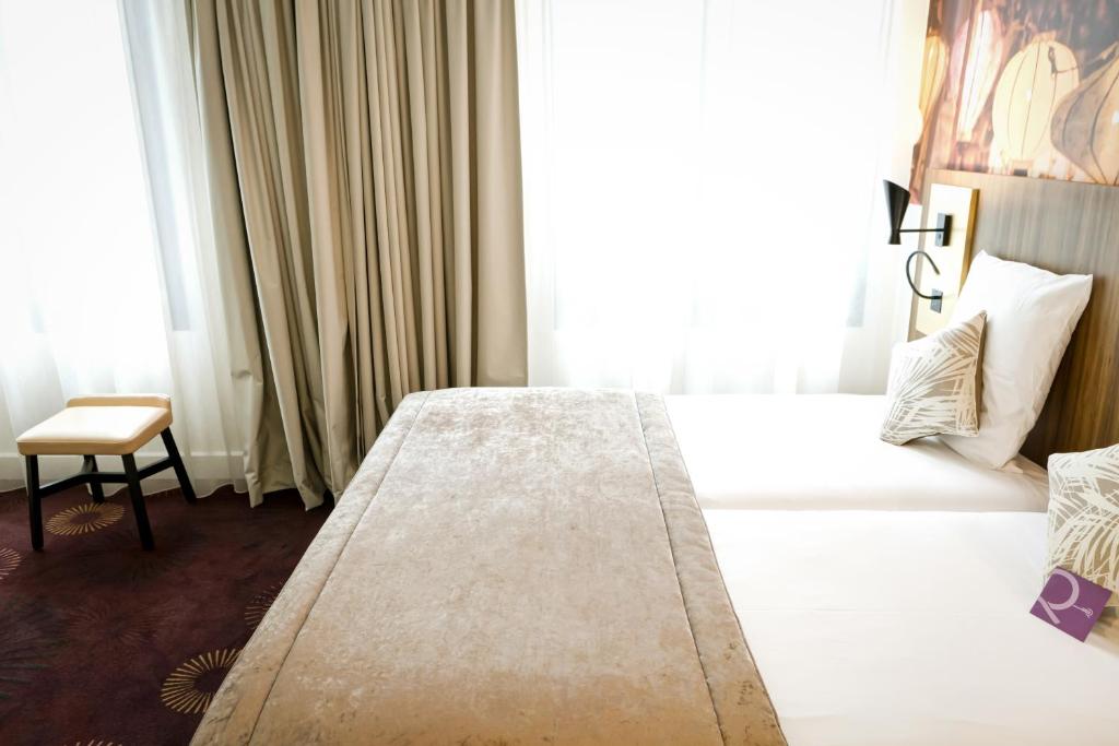 Double Classic Double Bed