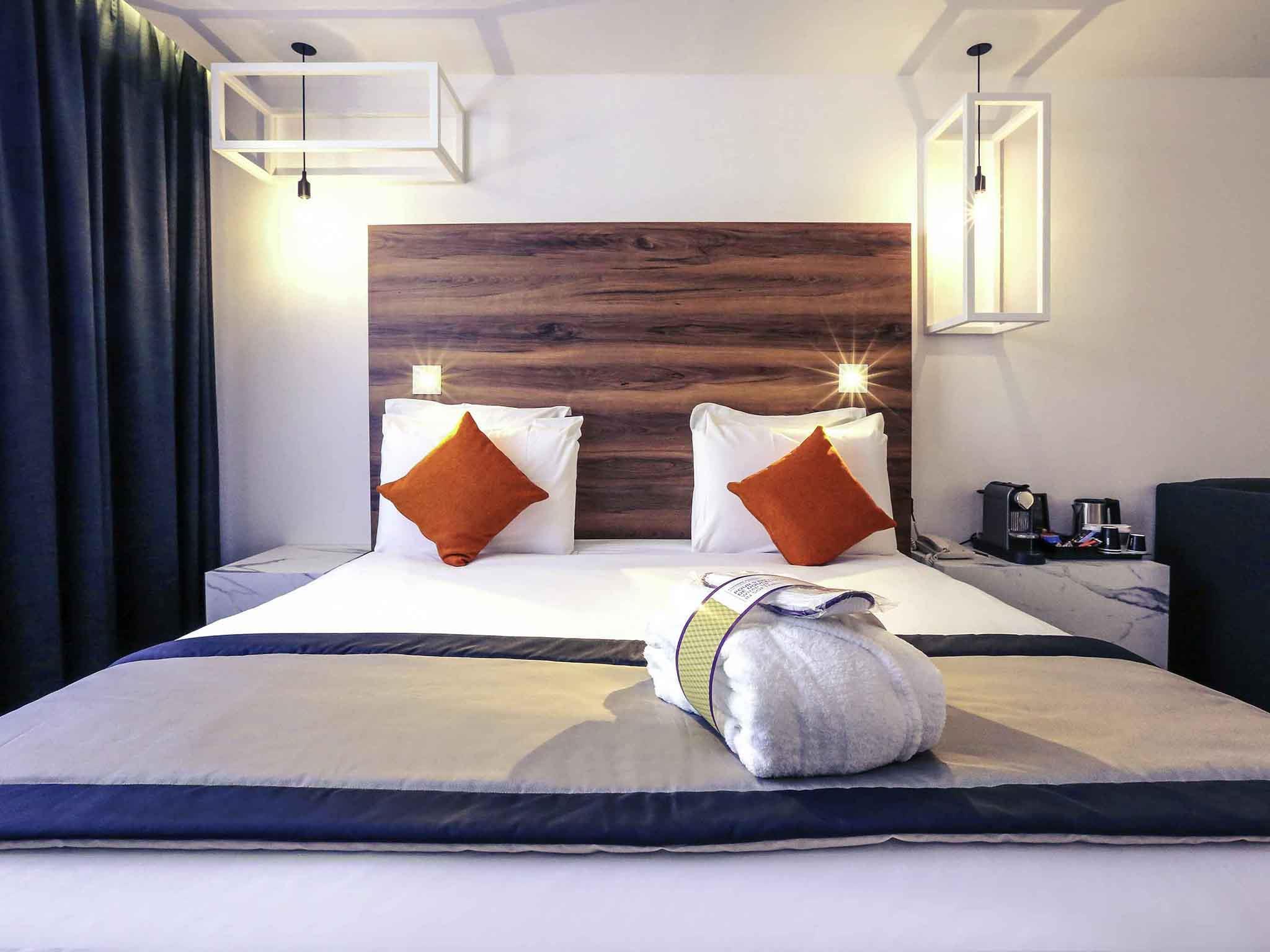 Junior Suite King Size Bed