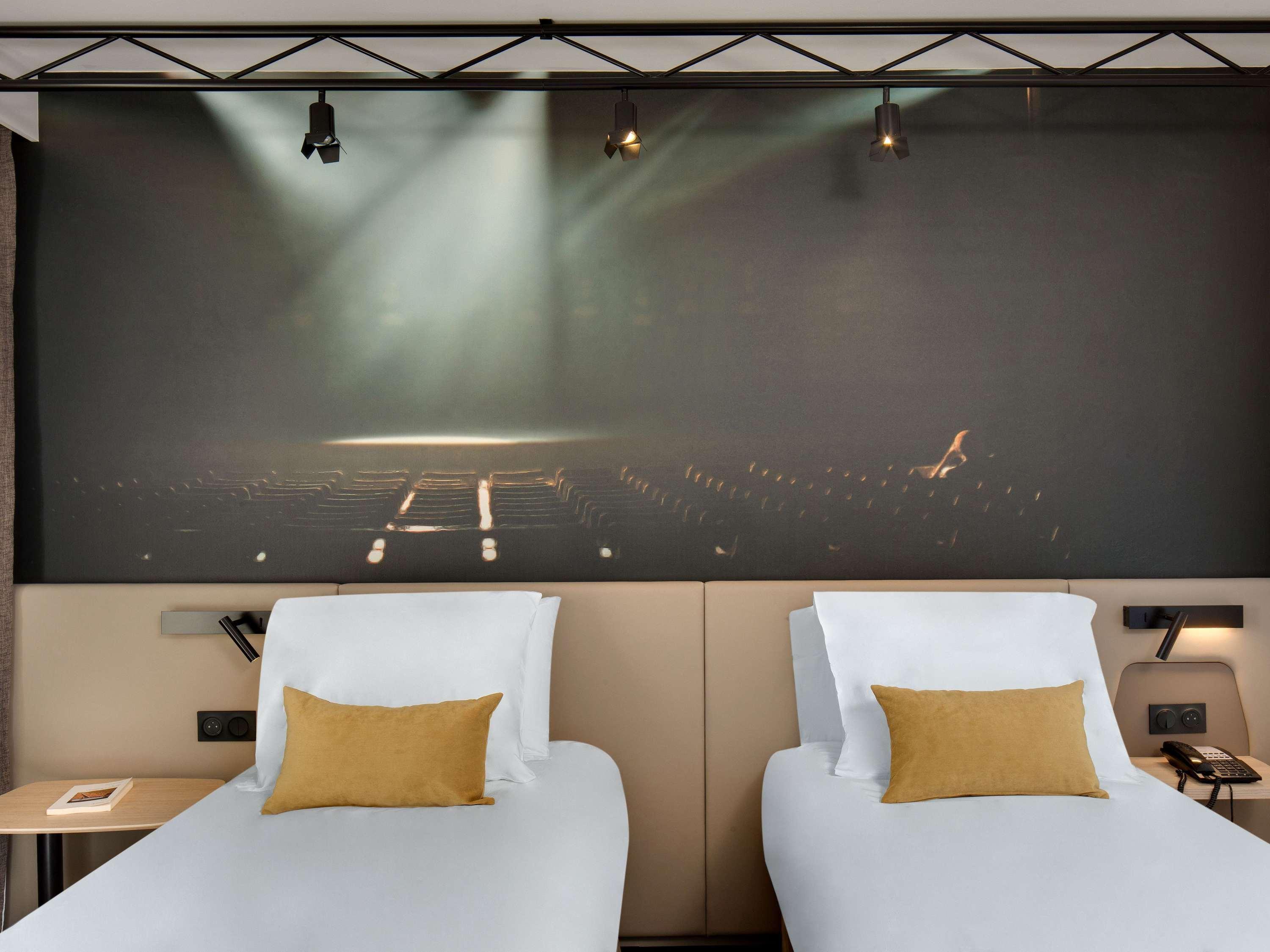 Double Classic Double Bed