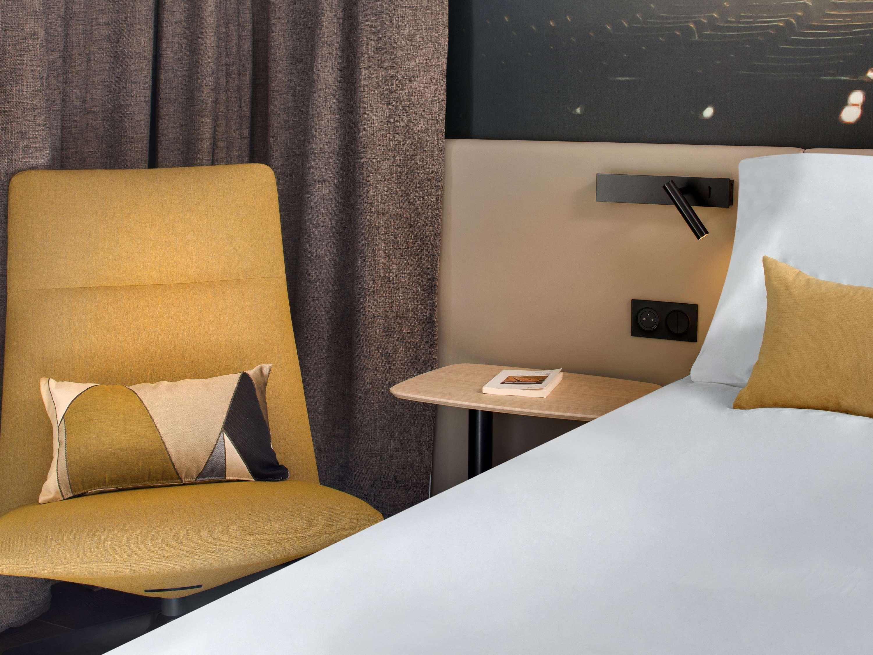 Double Classic Double Bed