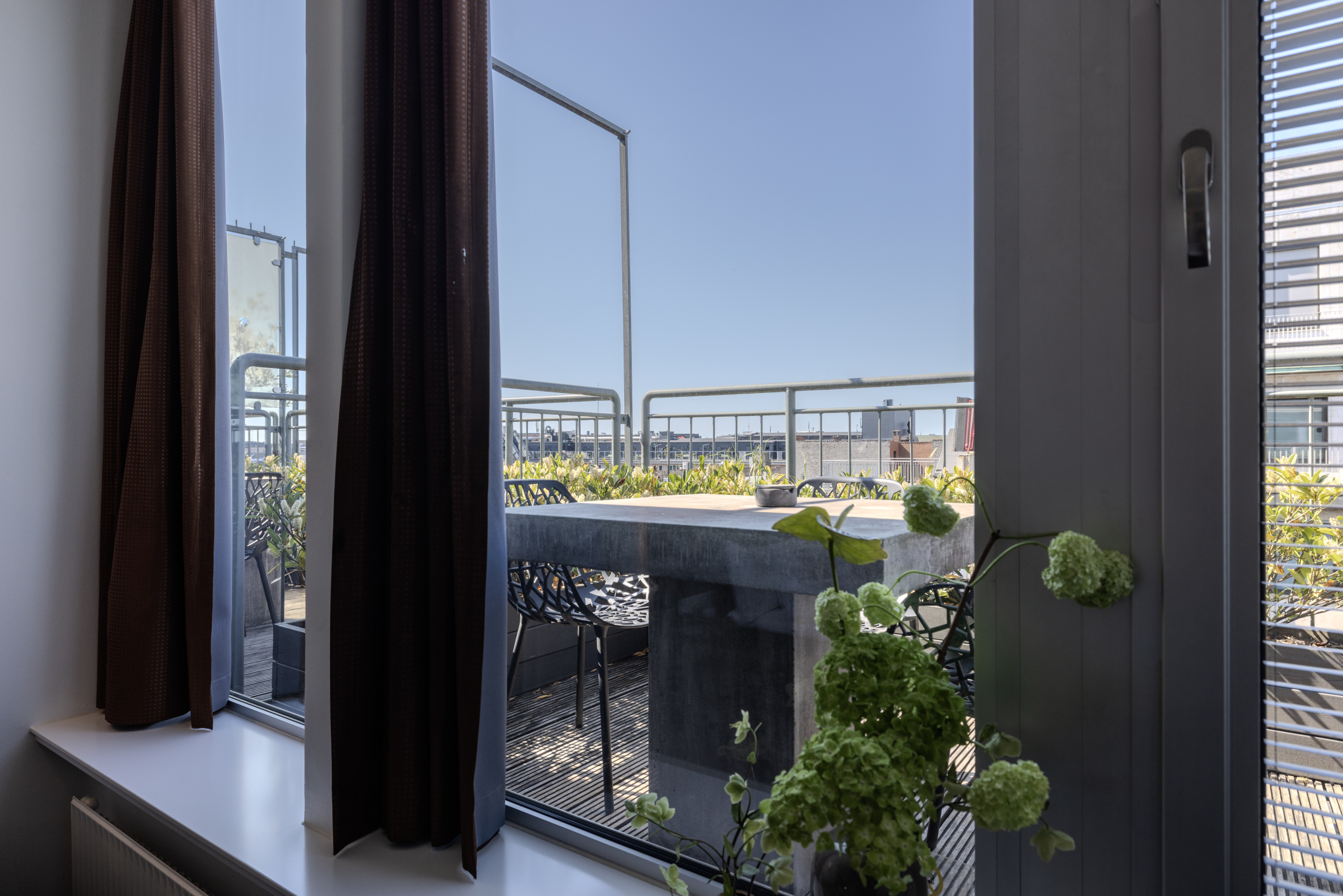 Double Executive King Bed