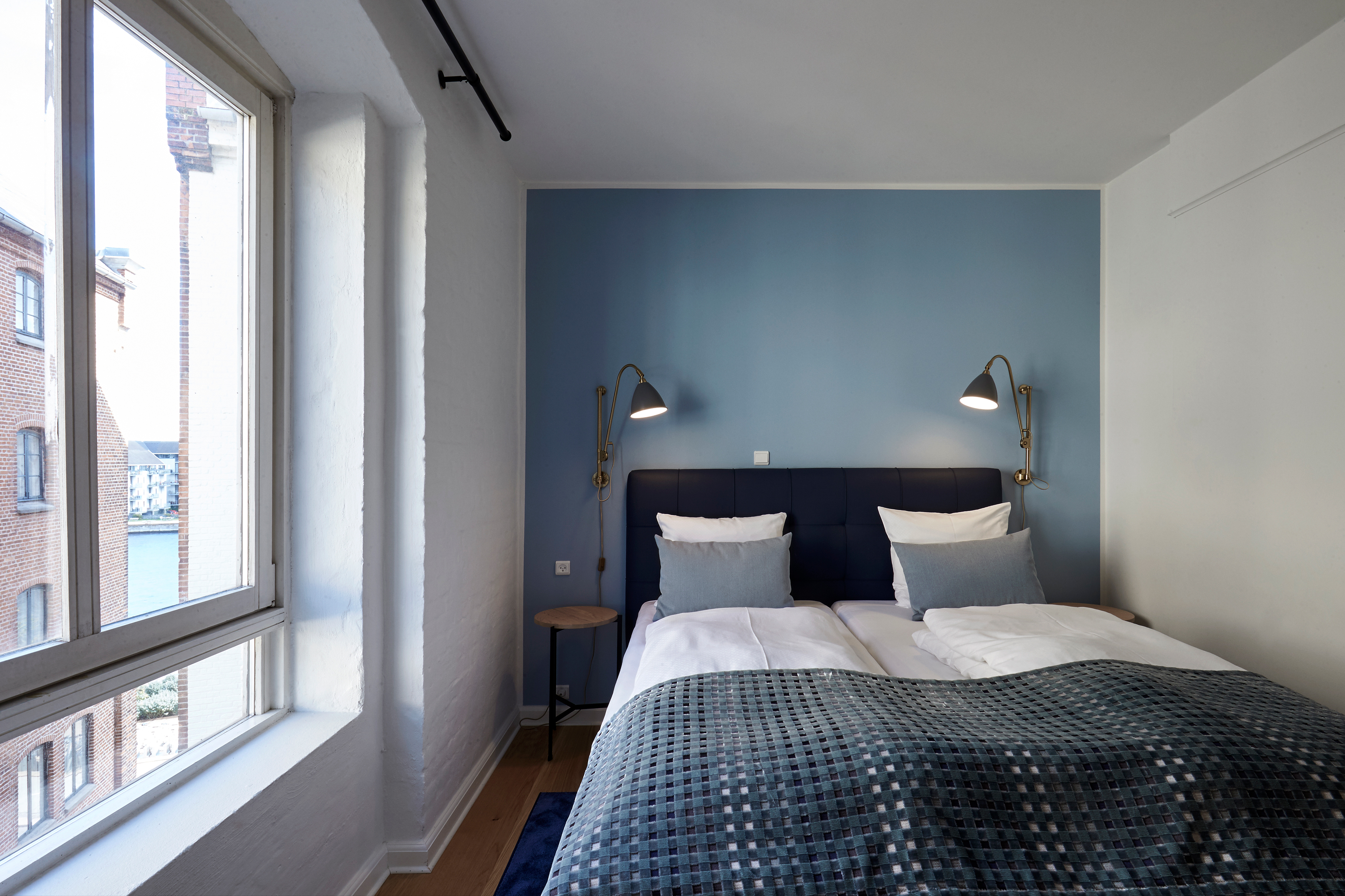 Double or Twin Standard