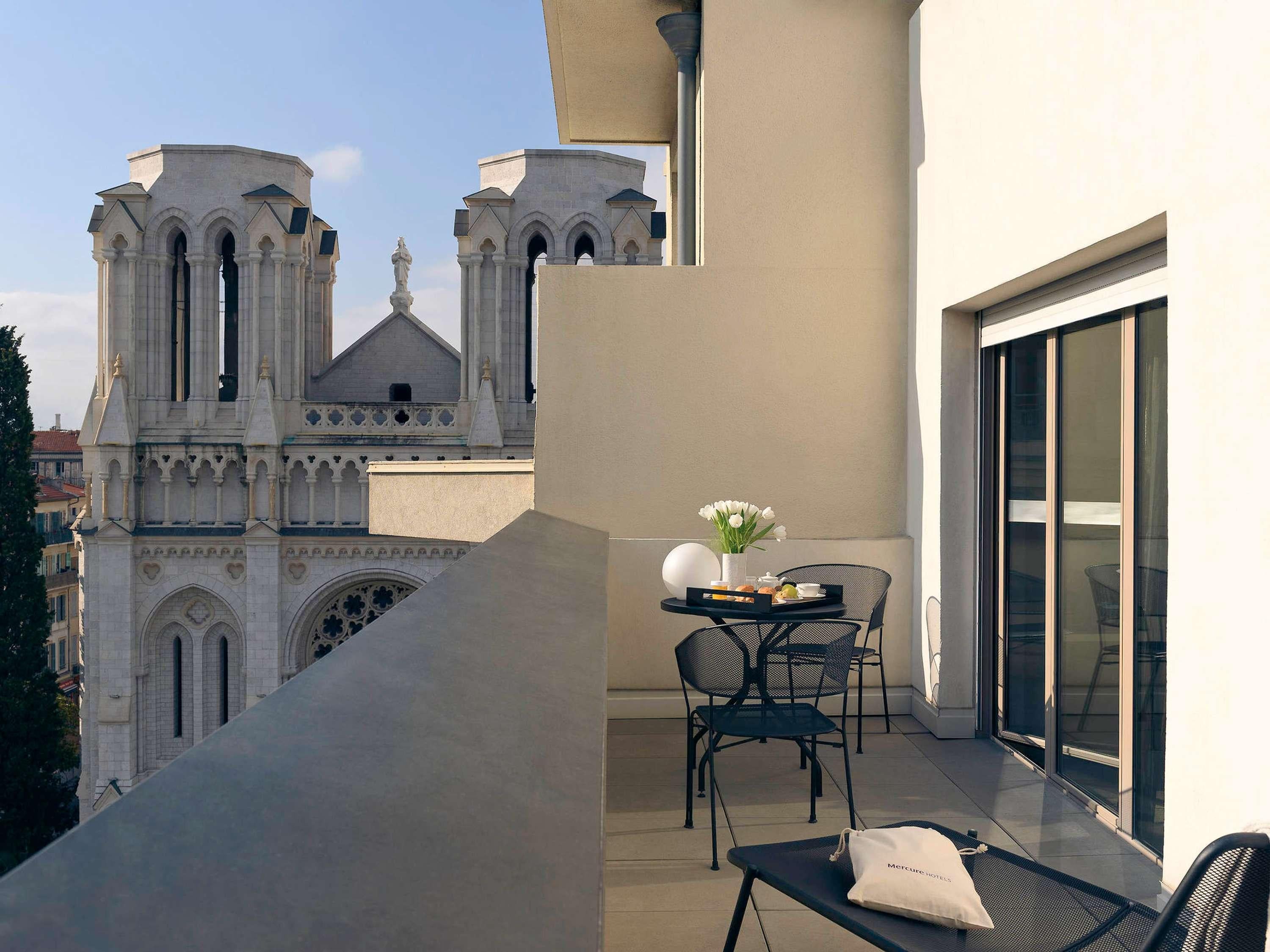 Double Classic Garden View