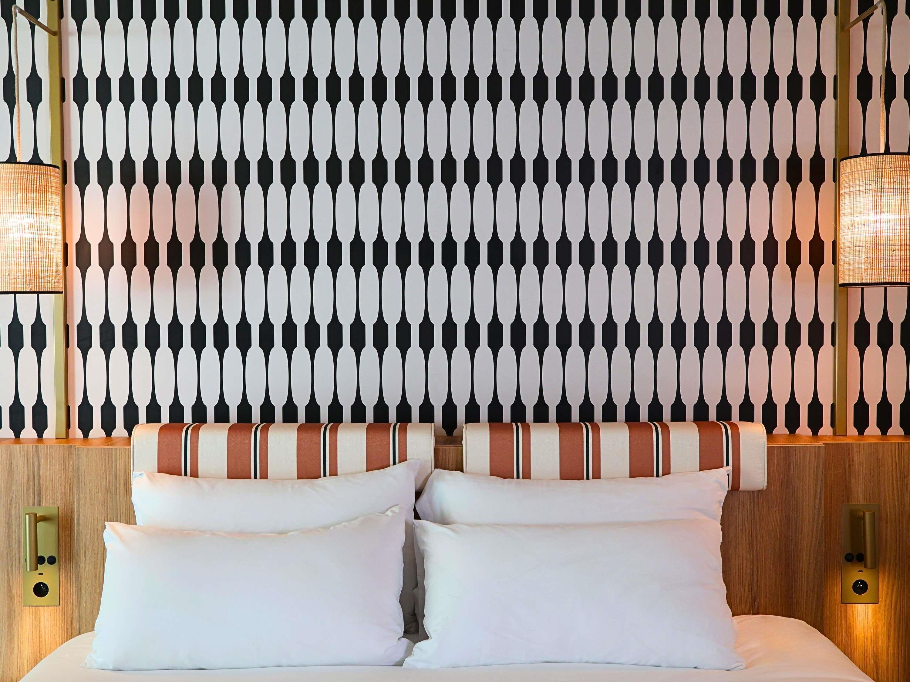 Double Queen Size Bed