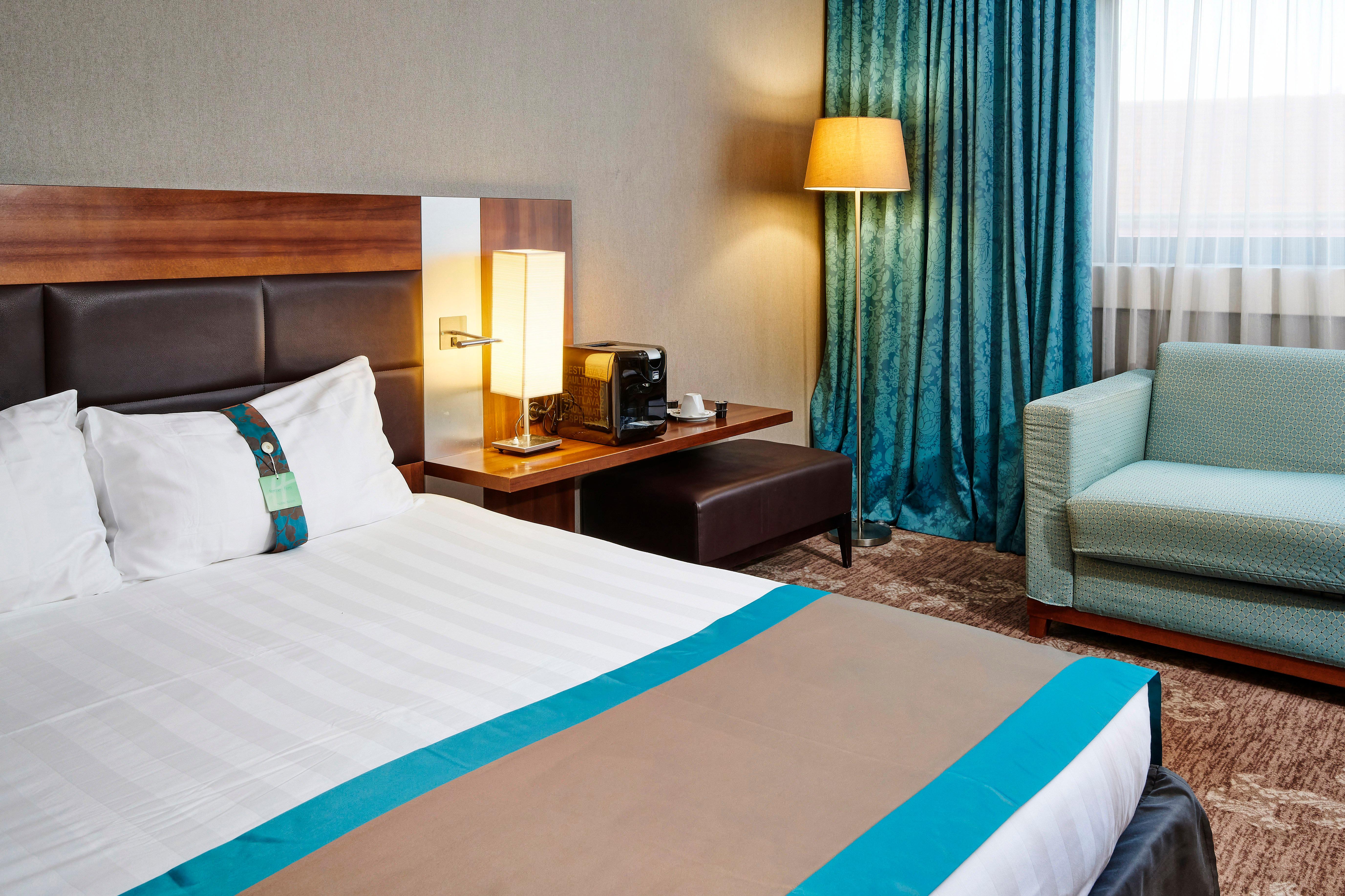 Double King Size Bed