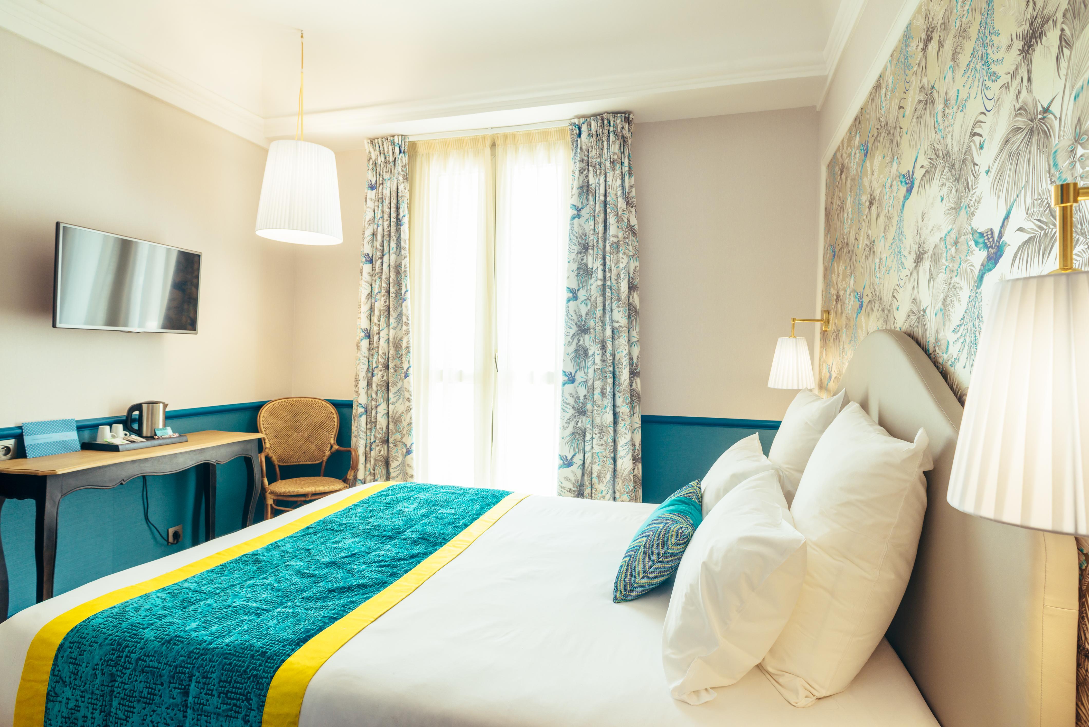 Double or Twin Standard