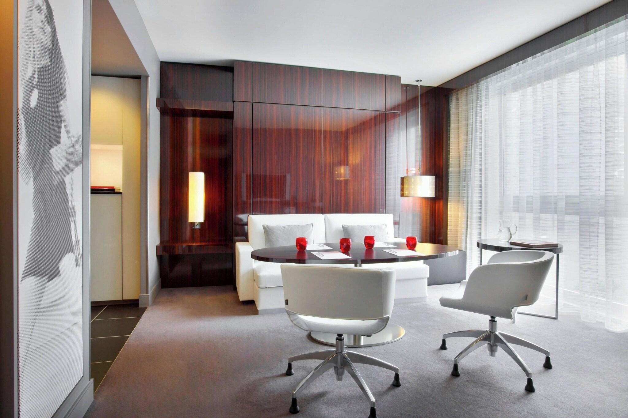 Suite King Bed One Bedroom 