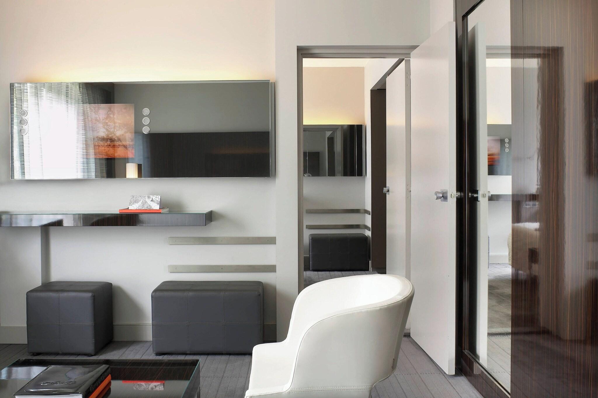 Junior Suite King Size Bed