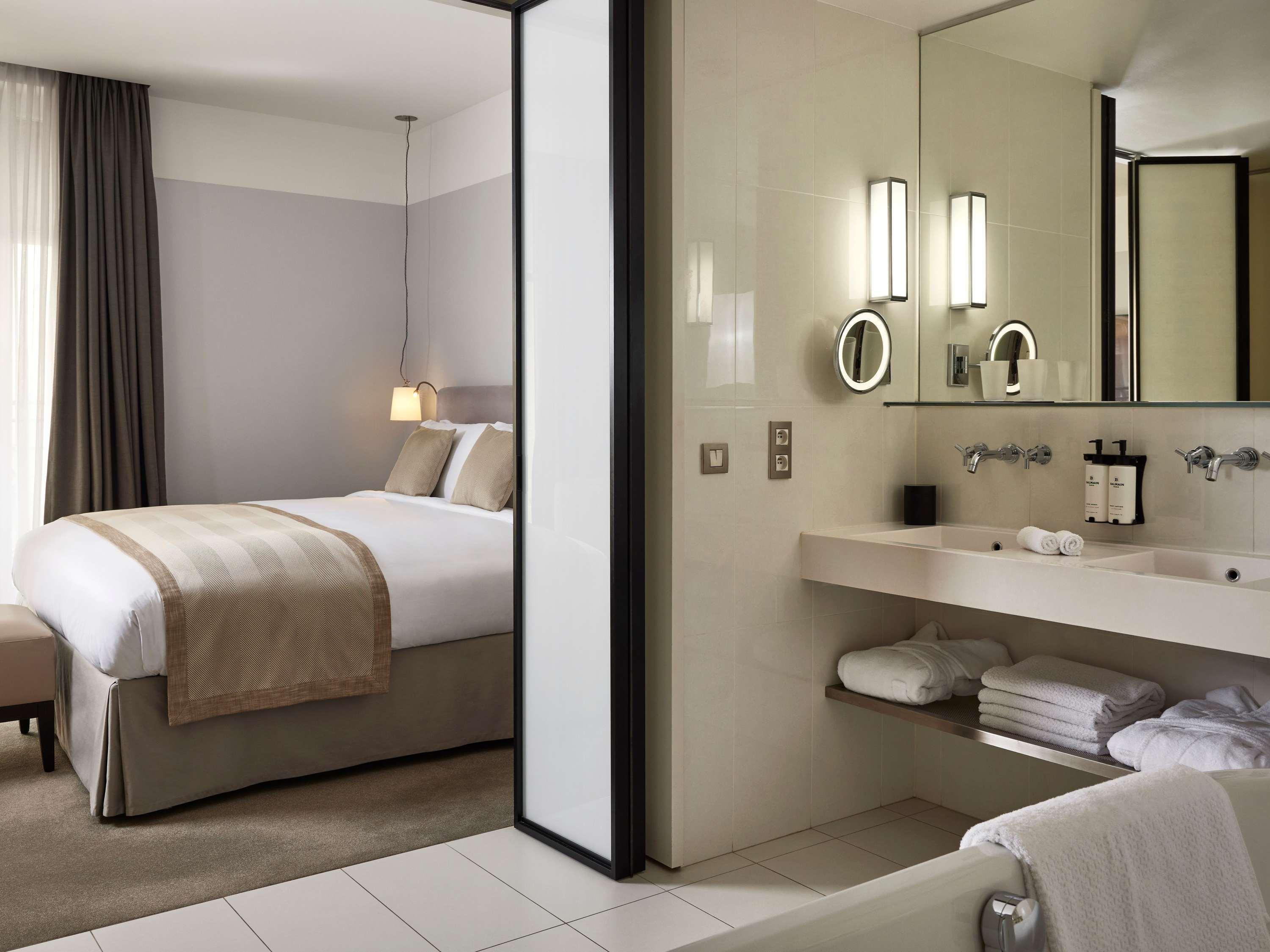 Junior Suite King Size Bed