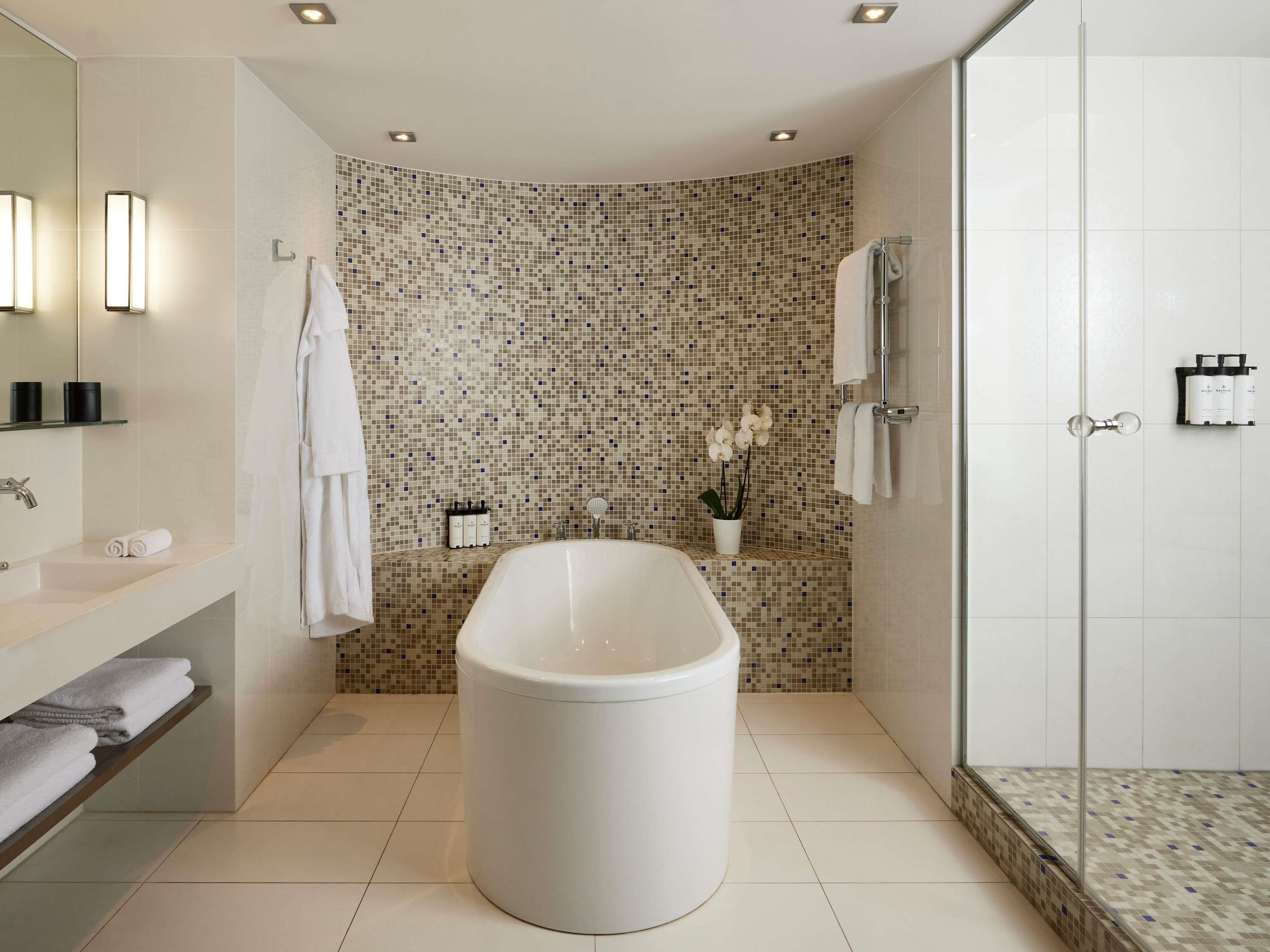 Junior Suite King Size Bed