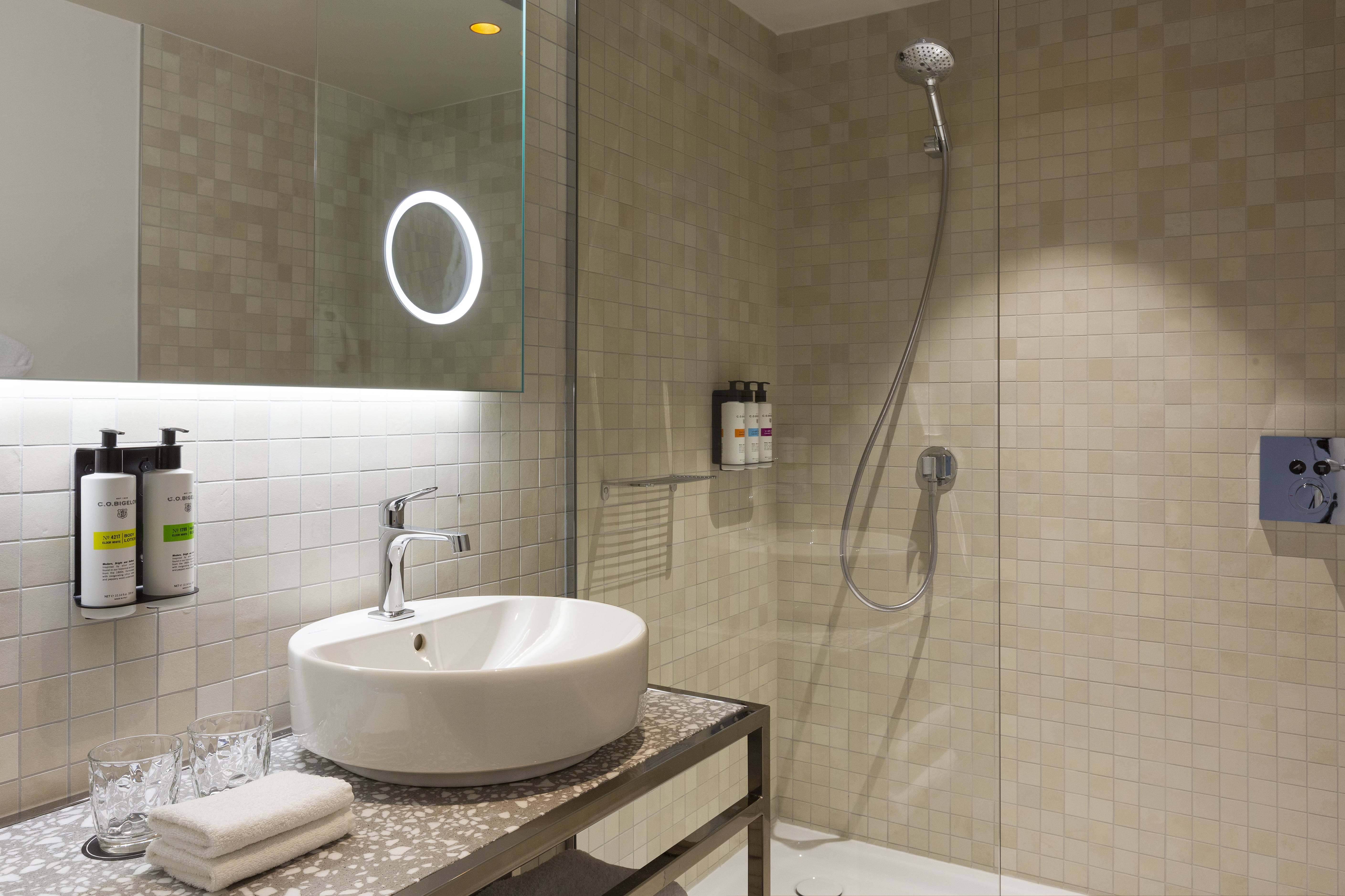 Suite Deluxe with Views