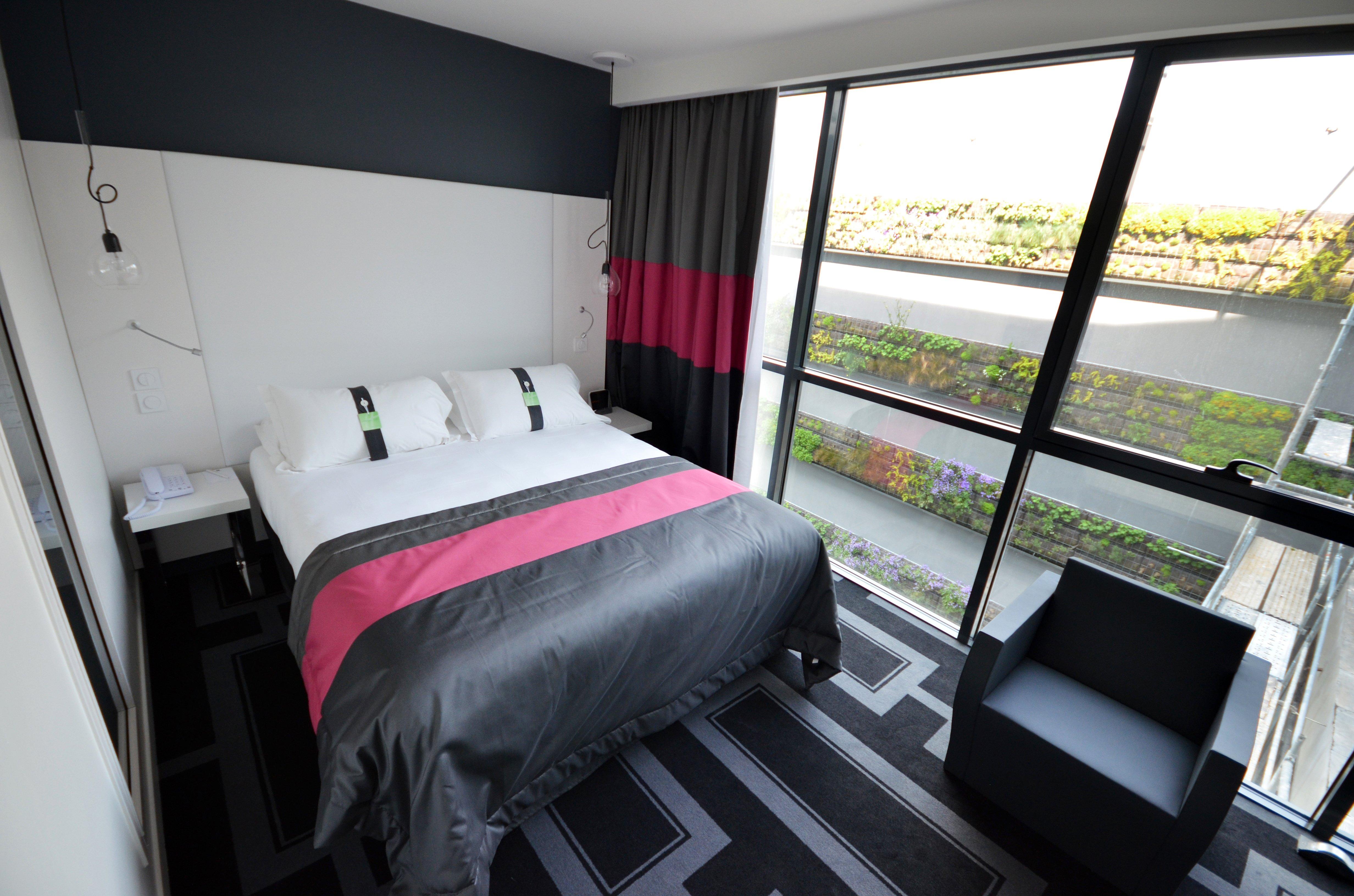 Double Queen Size Bed