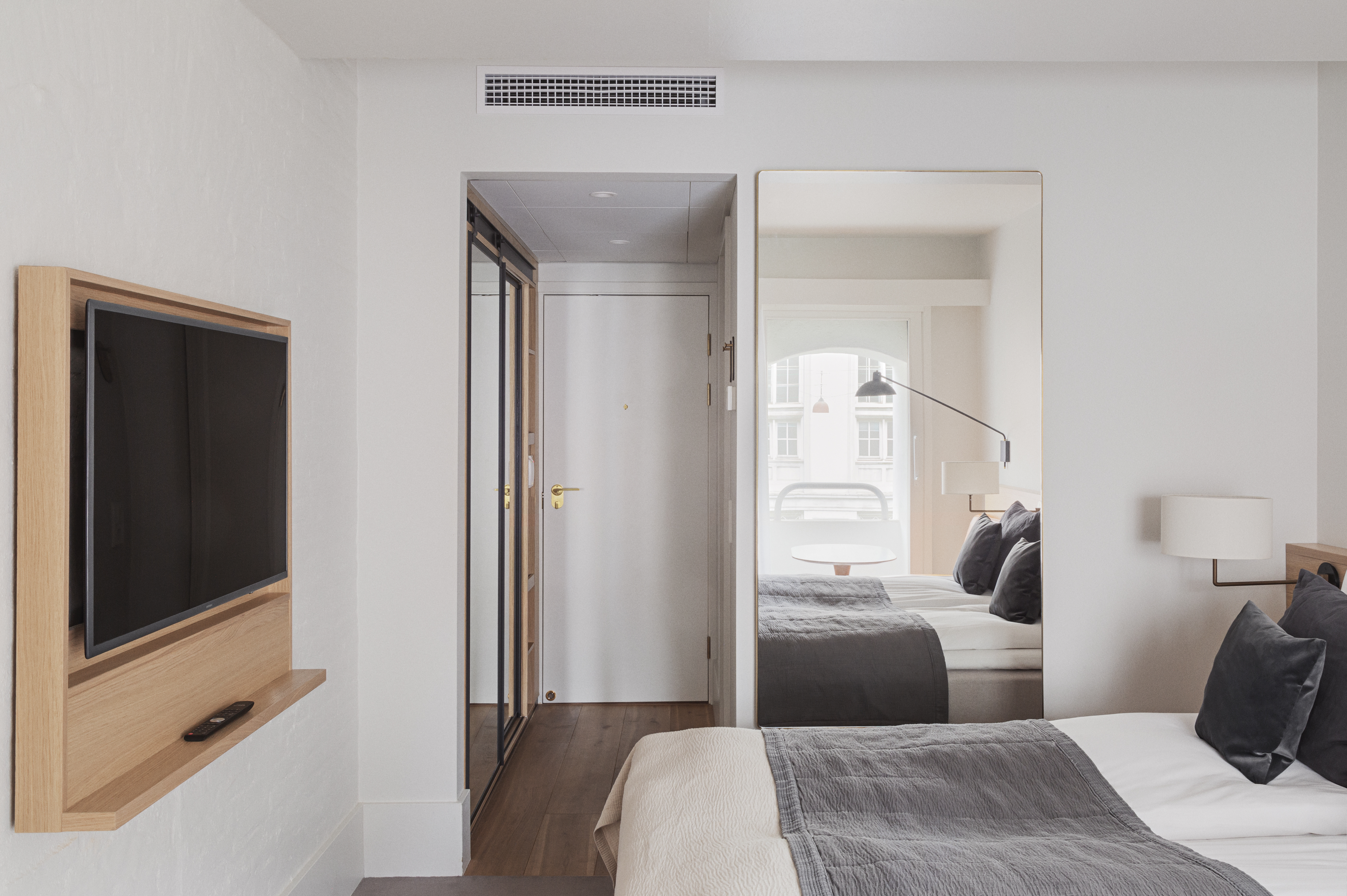 Double or Twin Standard