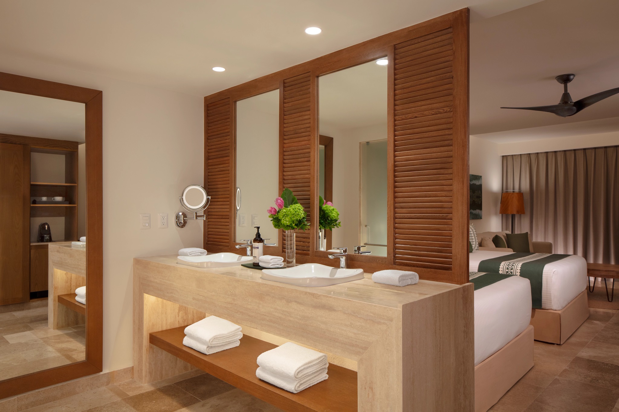 Junior Suite Ocean Front Two Double Beds