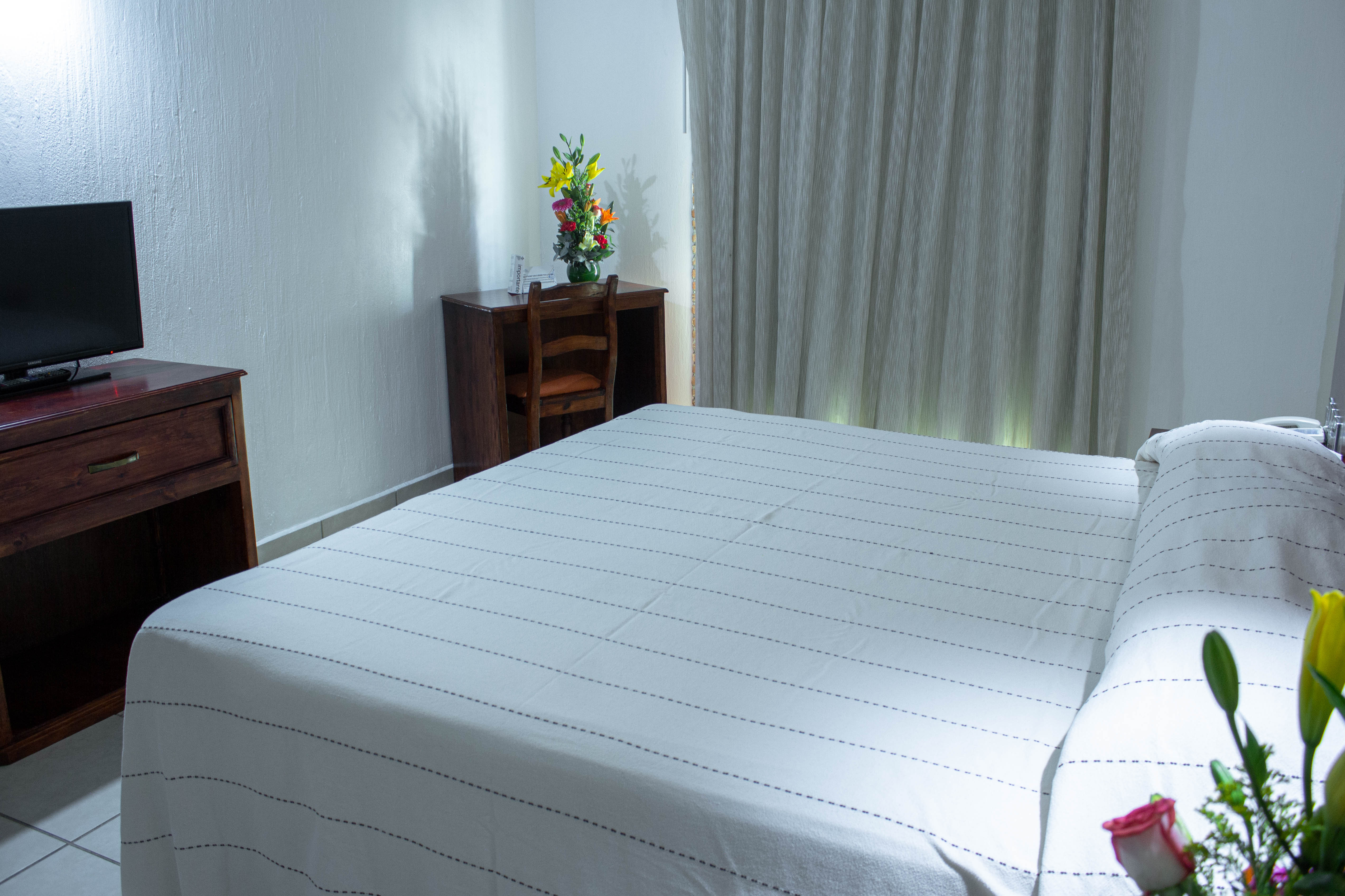 Double Queen Size Bed