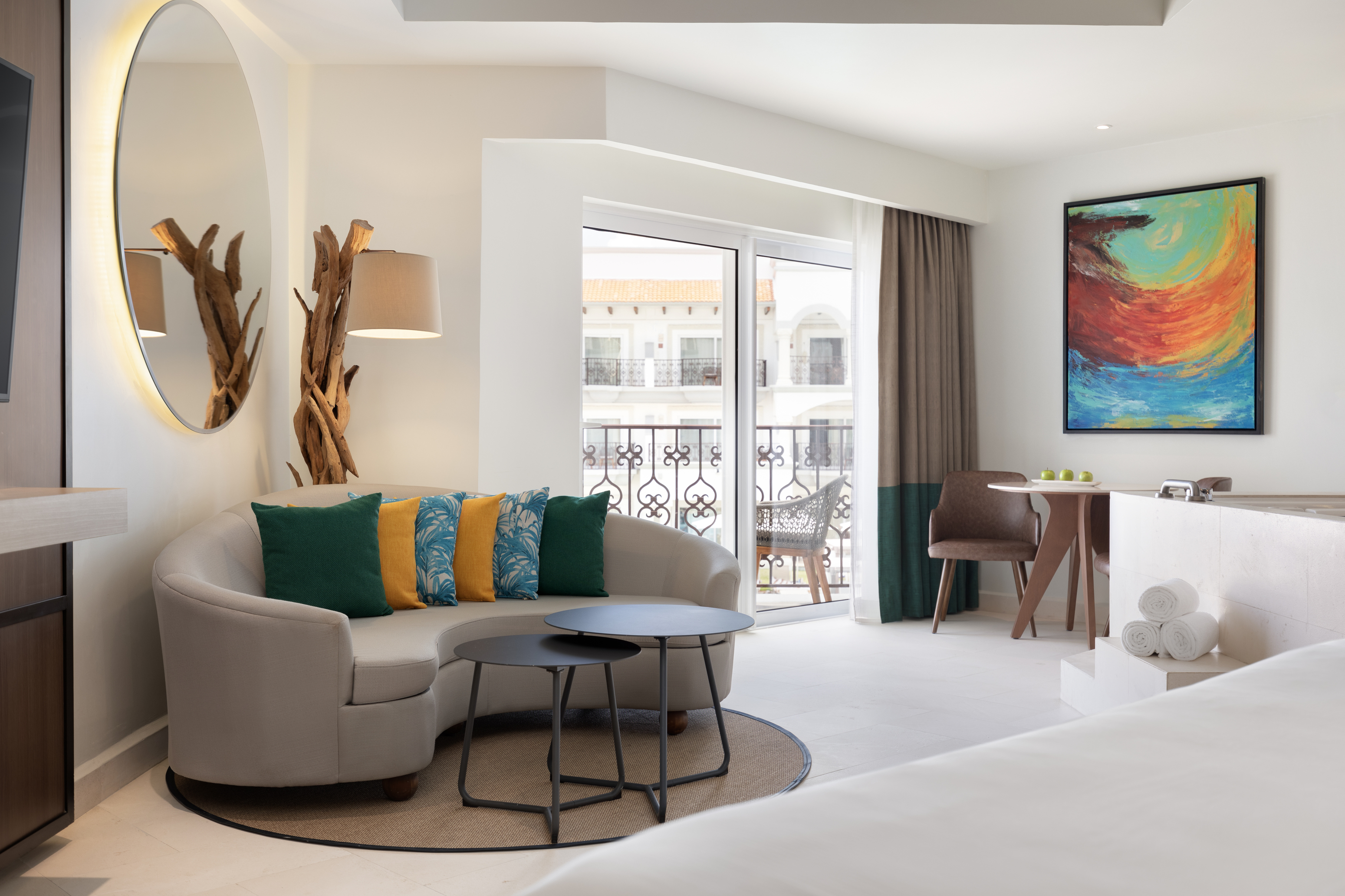 Junior Suite Ocean Front King Bed