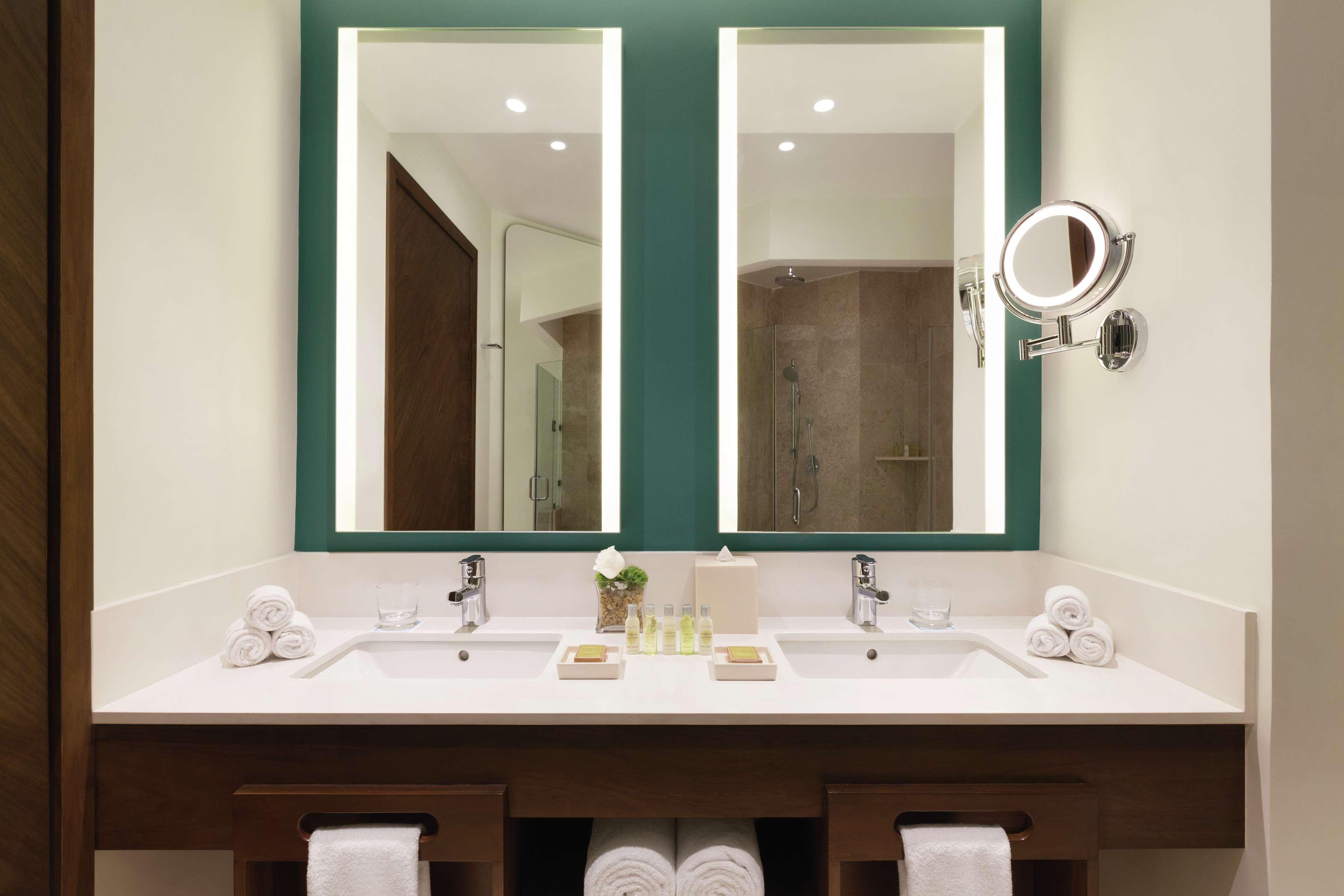 Junior Suite King Size Bed