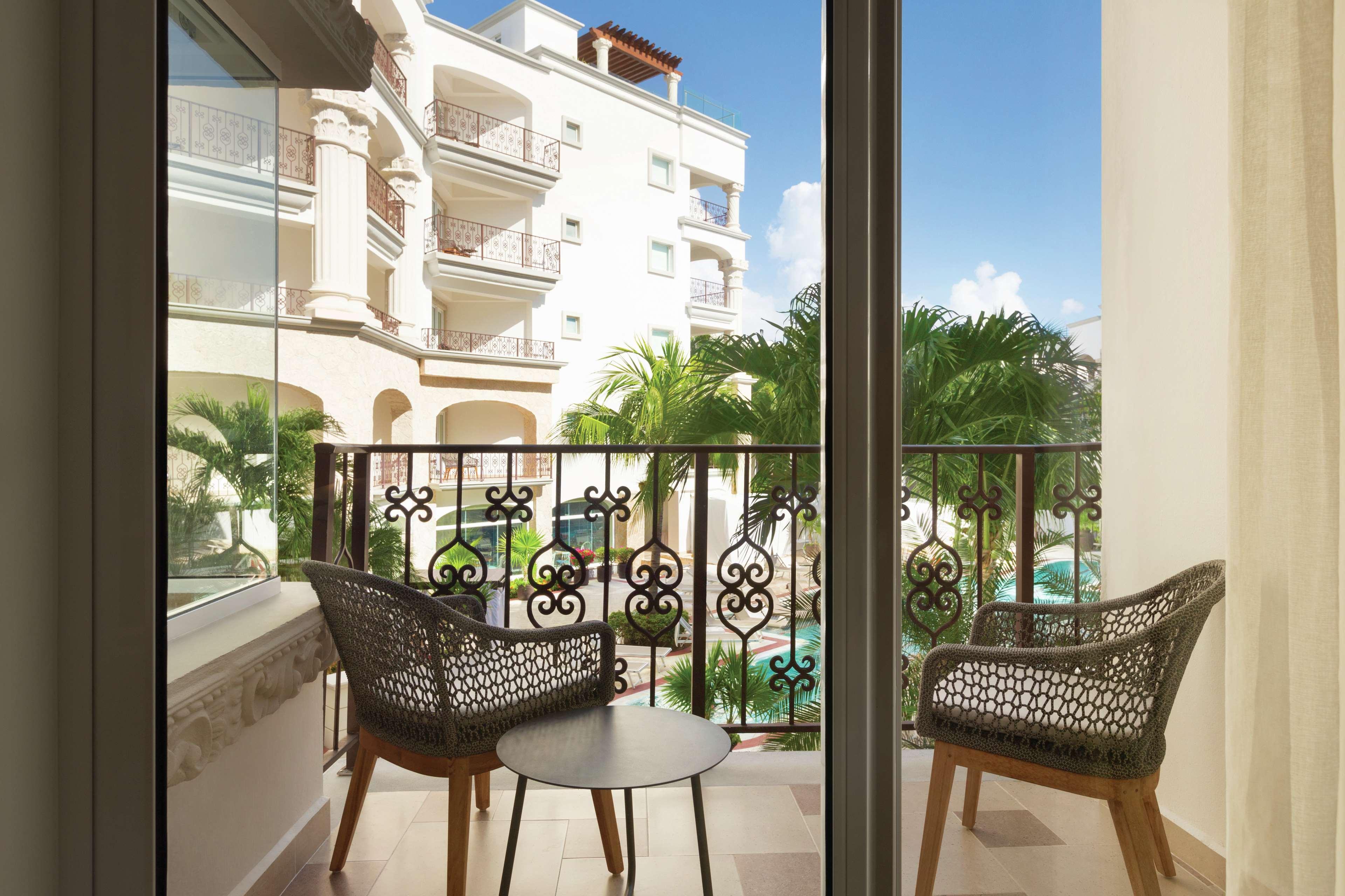 Junior Suite King Size Bed