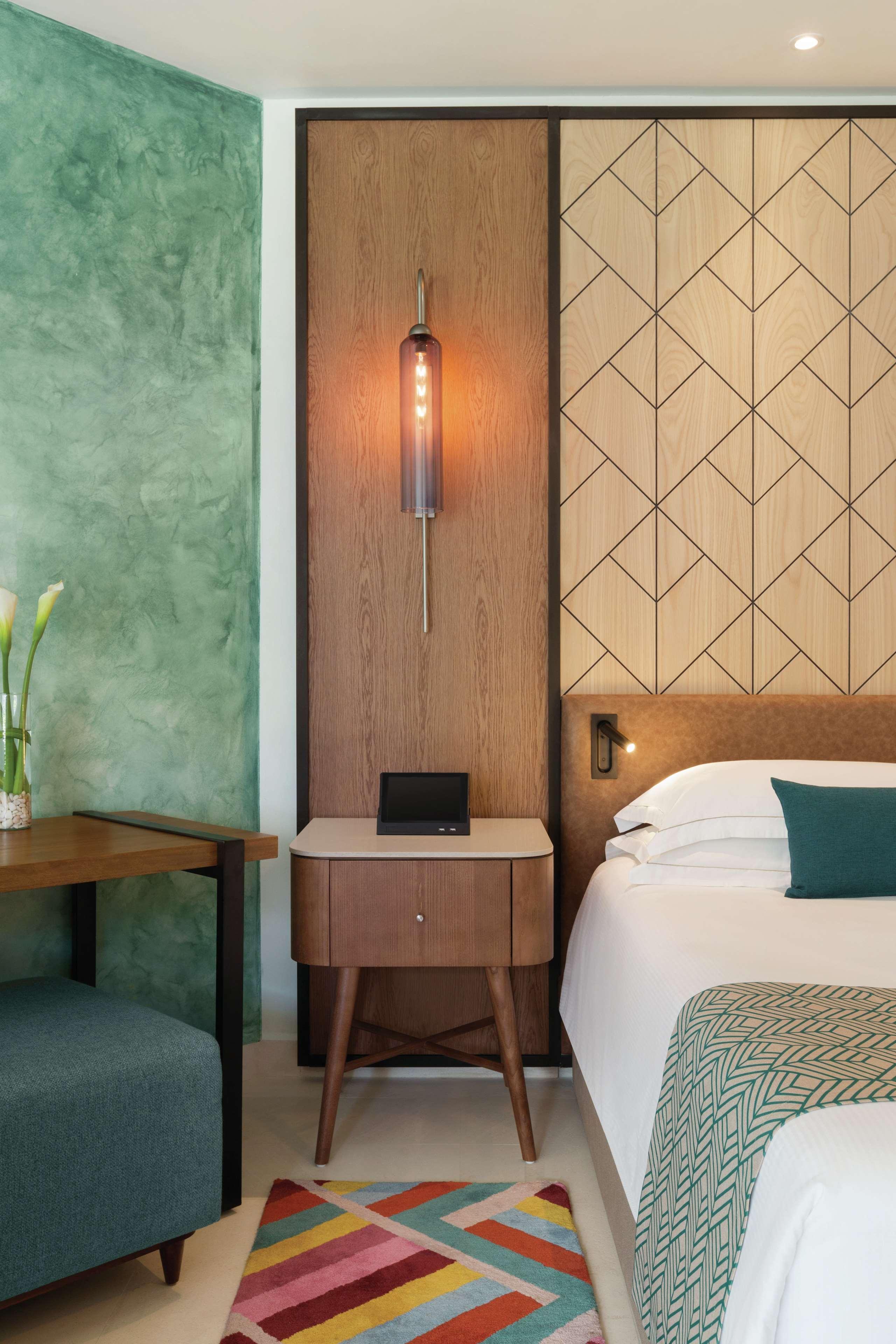 Junior Suite King Size Bed