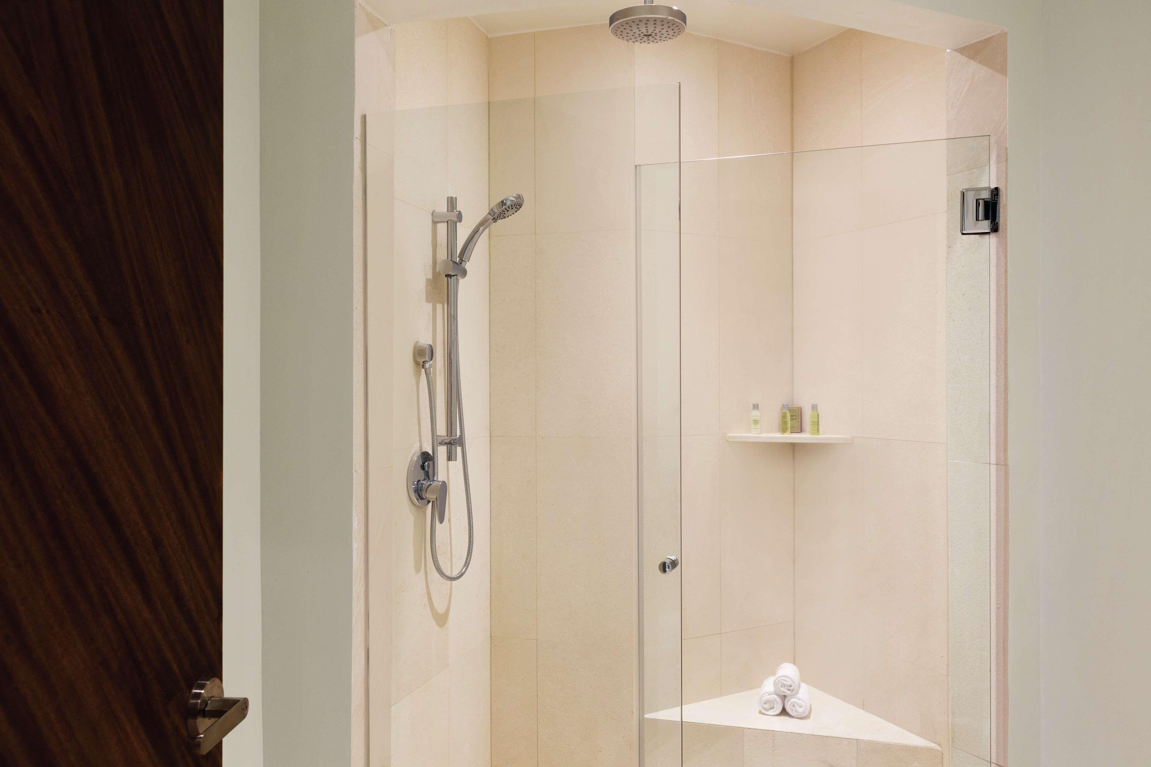 Junior Suite King Size Bed