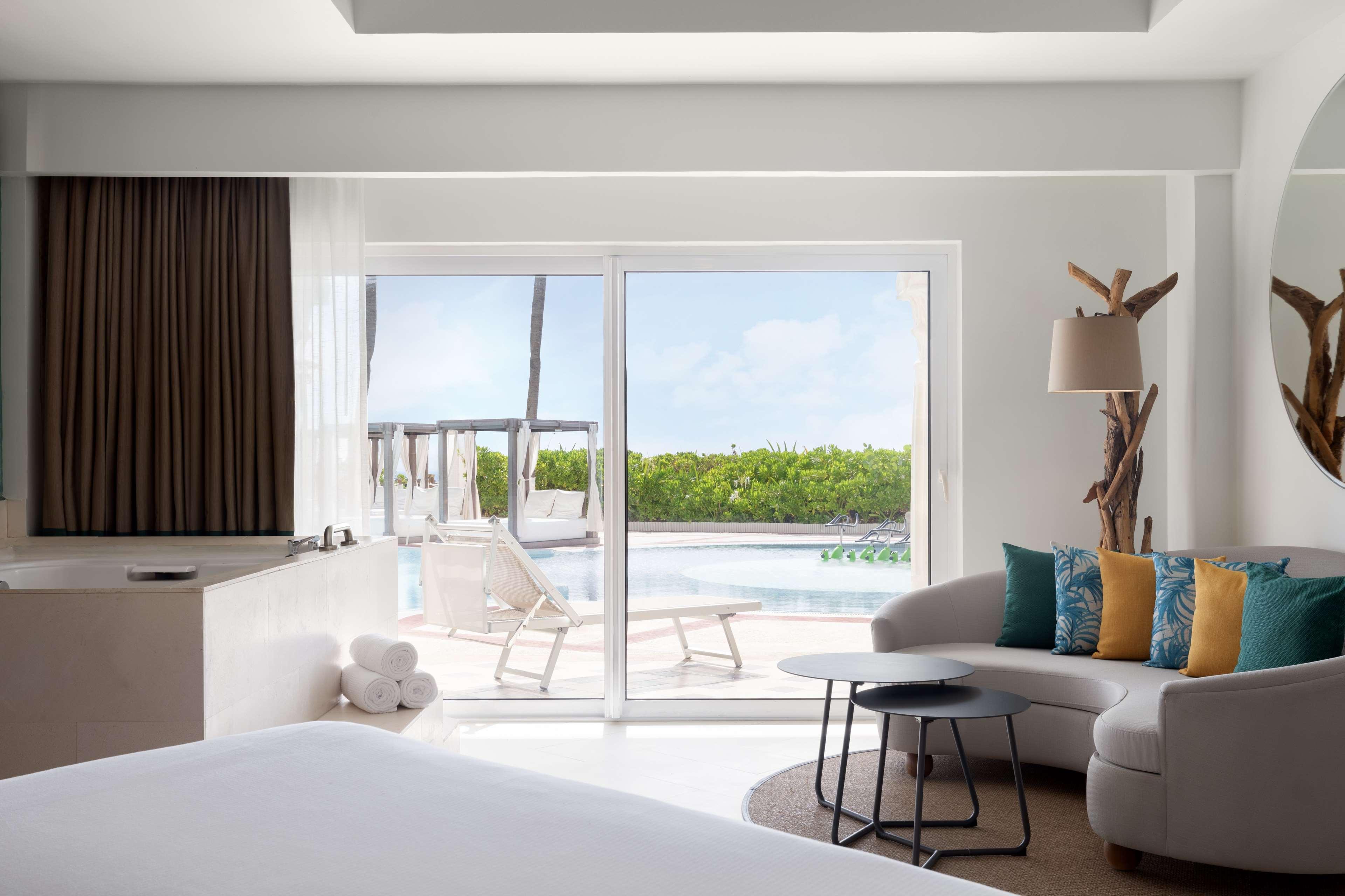 Junior Suite Ocean Front