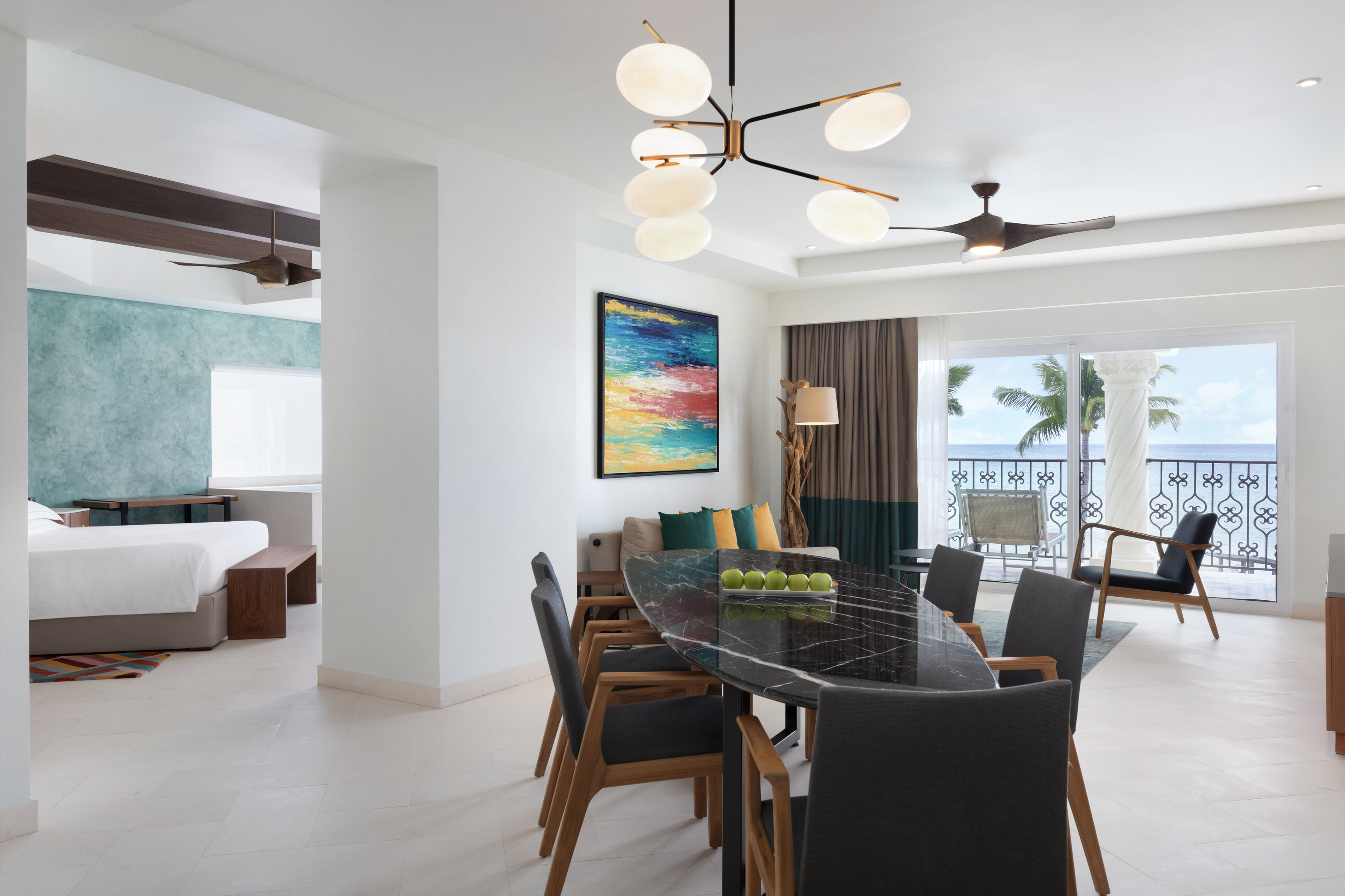 Suite Ocean Front King Bed